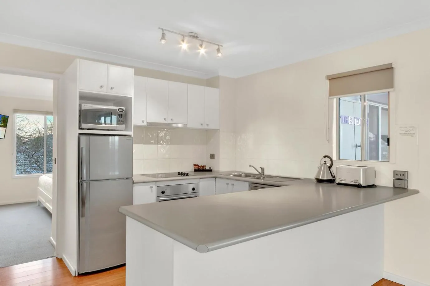 Kitchen or kitchenette in Bellevue On The Lakes