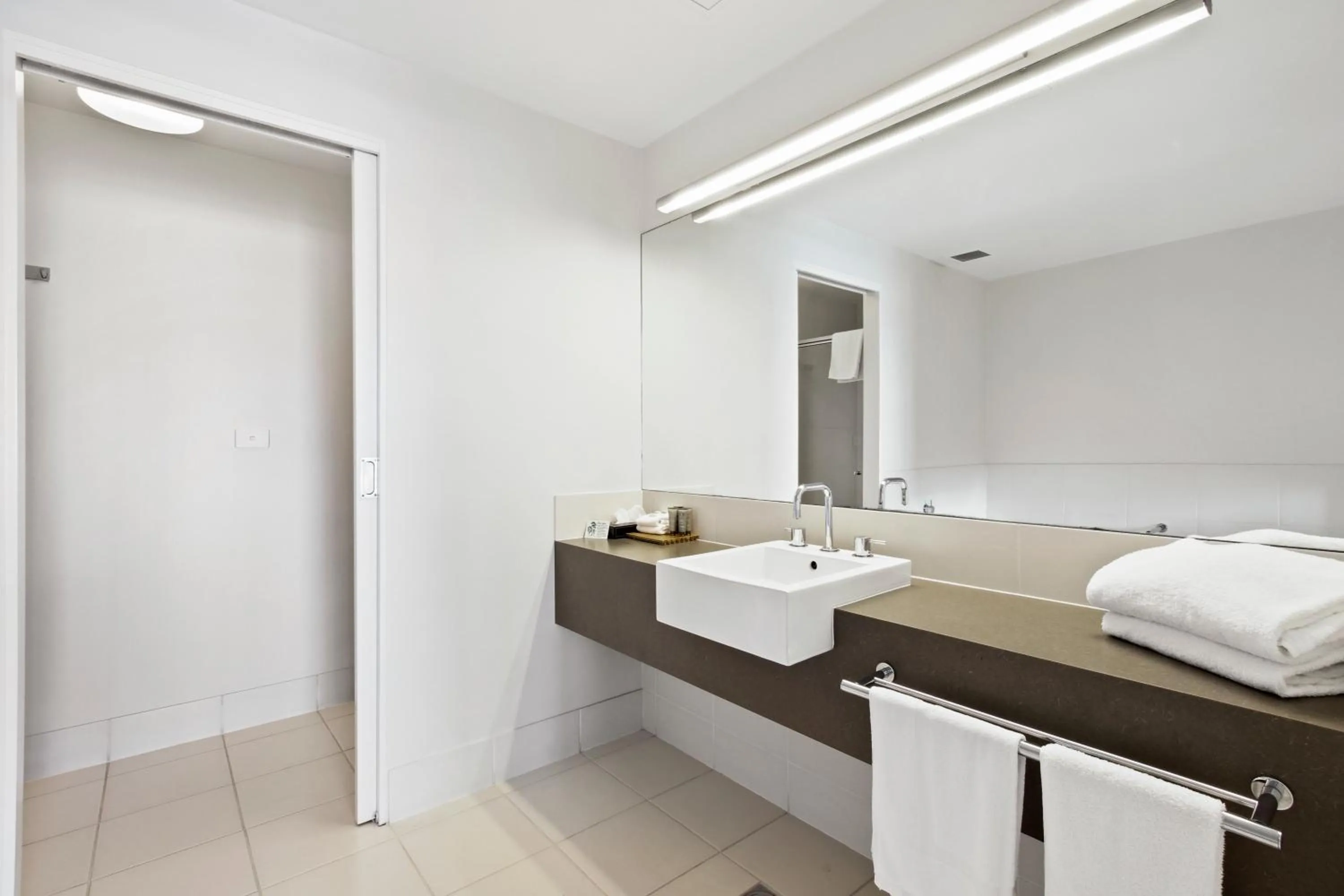 Bathroom in Bellevue On The Lakes