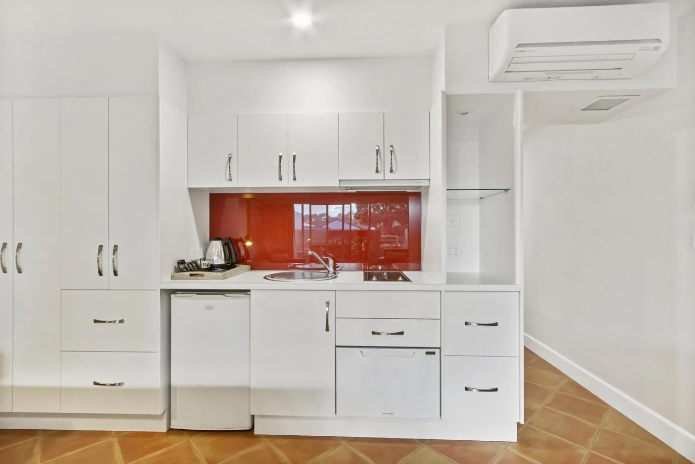 Kitchen or kitchenette in Bellevue On The Lakes