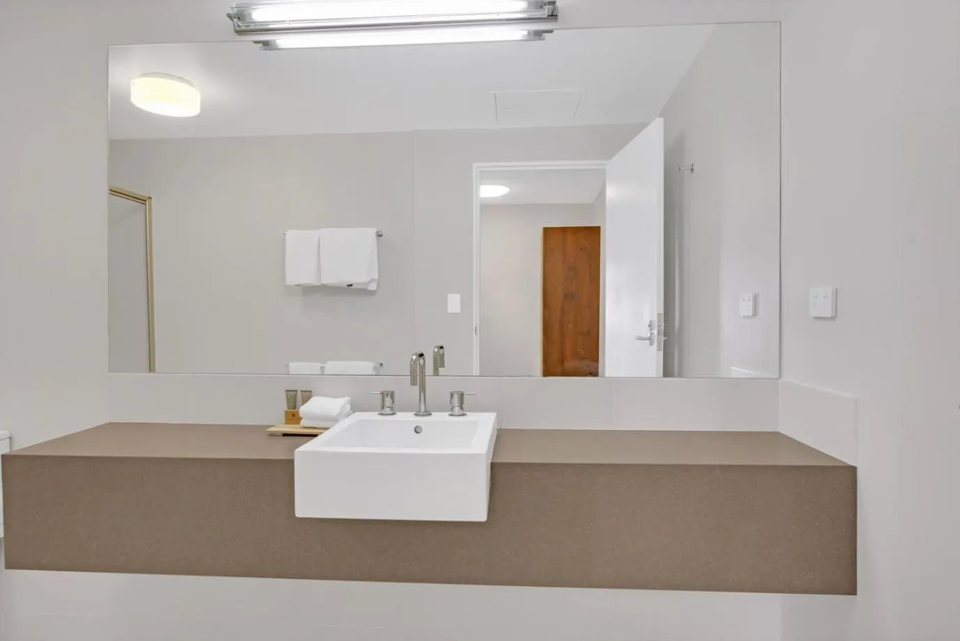 Bedroom in Bellevue On The Lakes