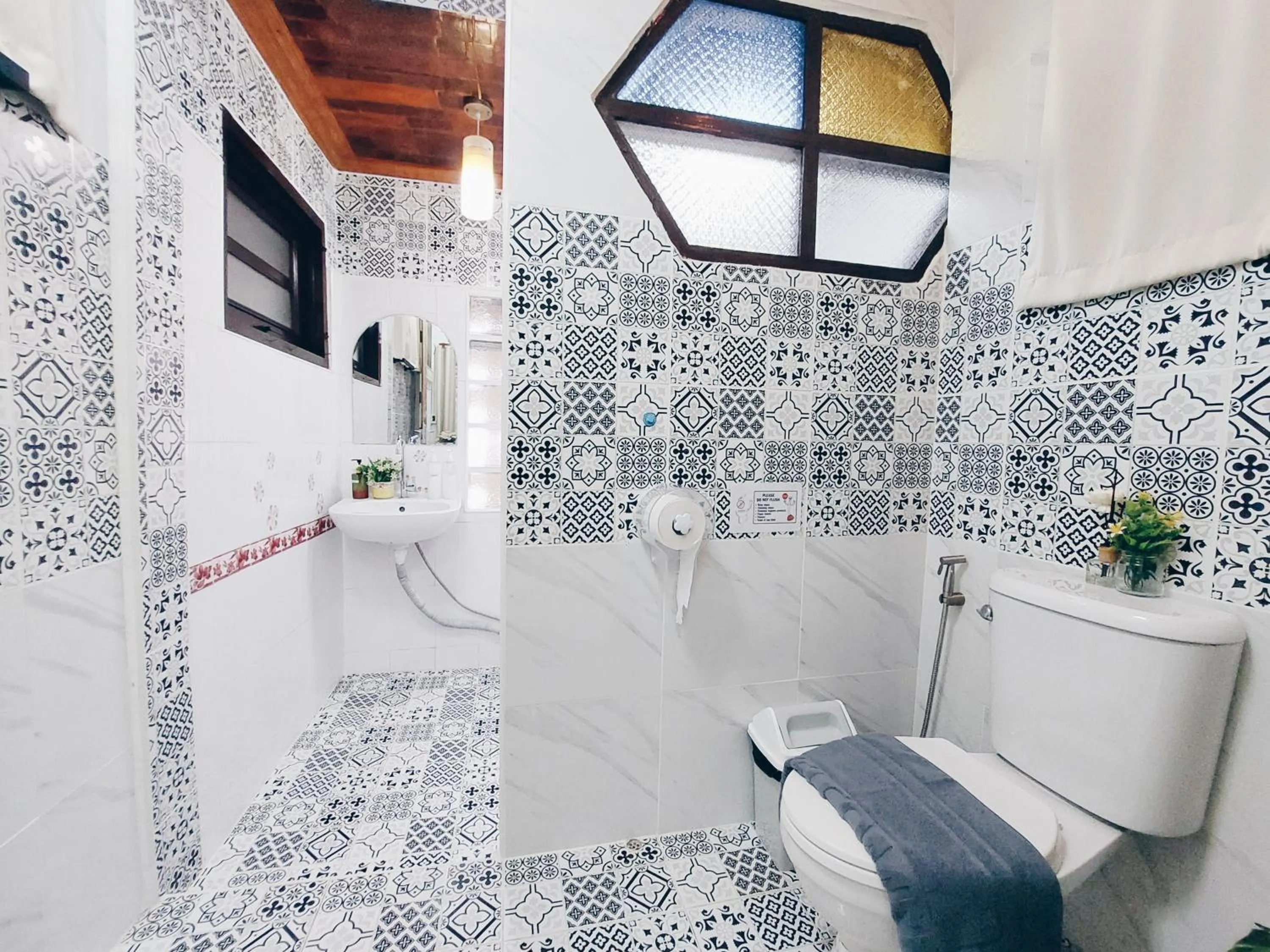 Bathroom in Green Riverside Homestay