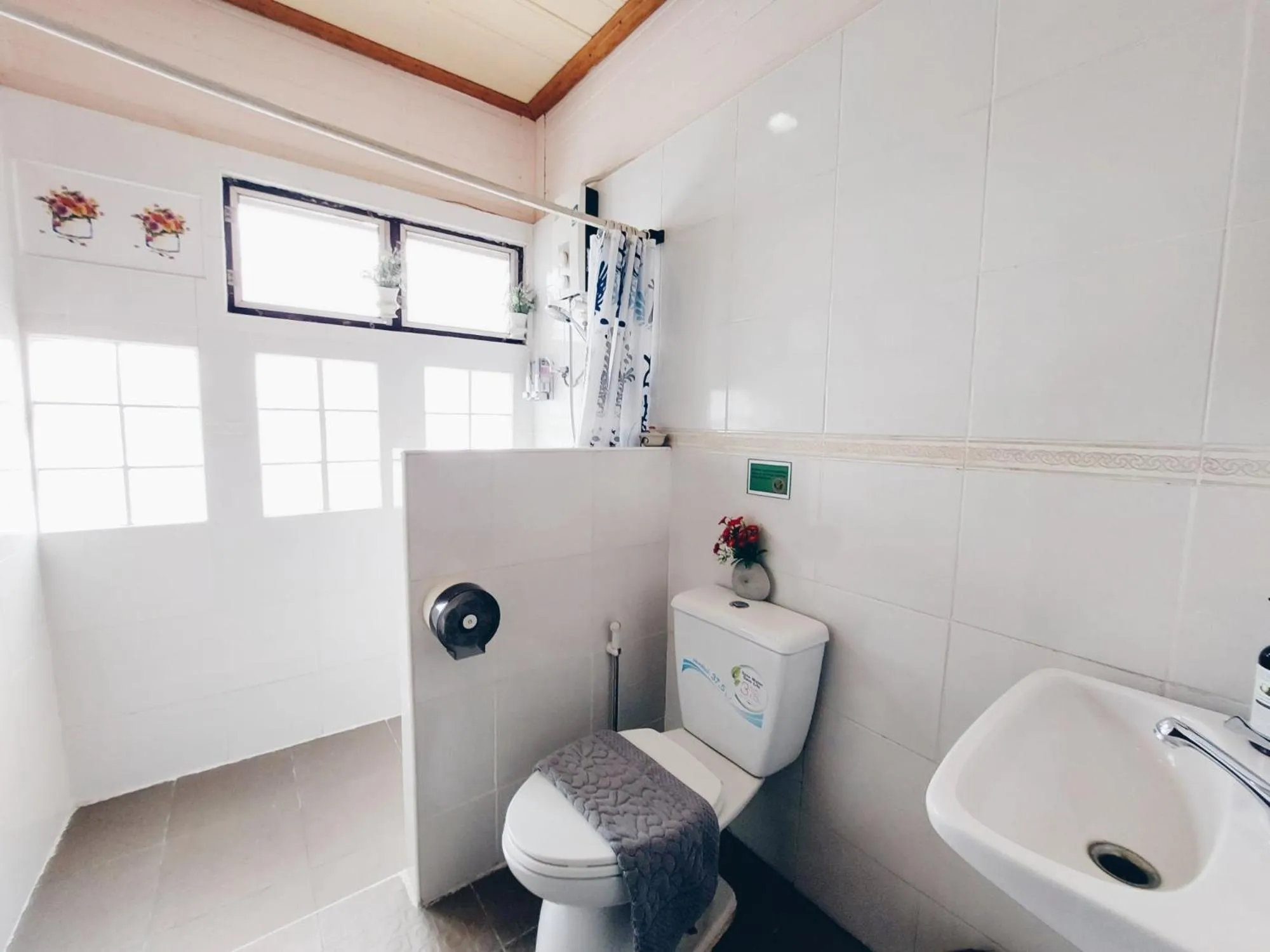 Bathroom in Green Riverside Homestay