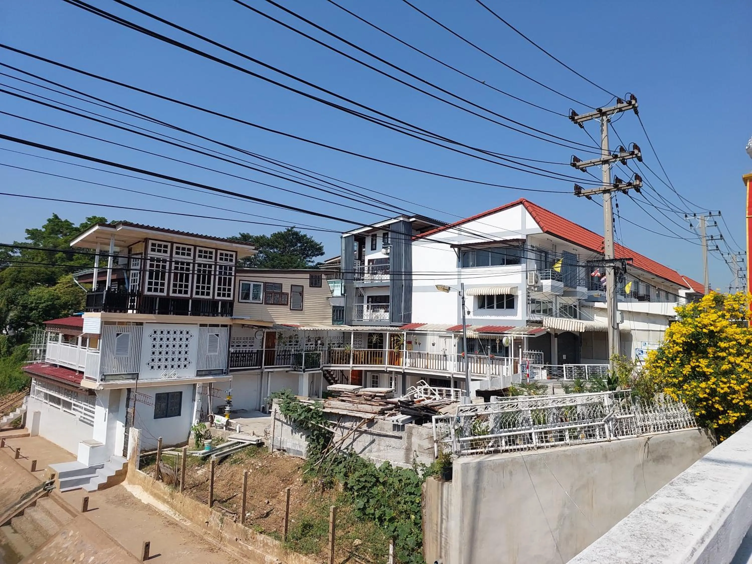 Property building in Green Riverside Homestay