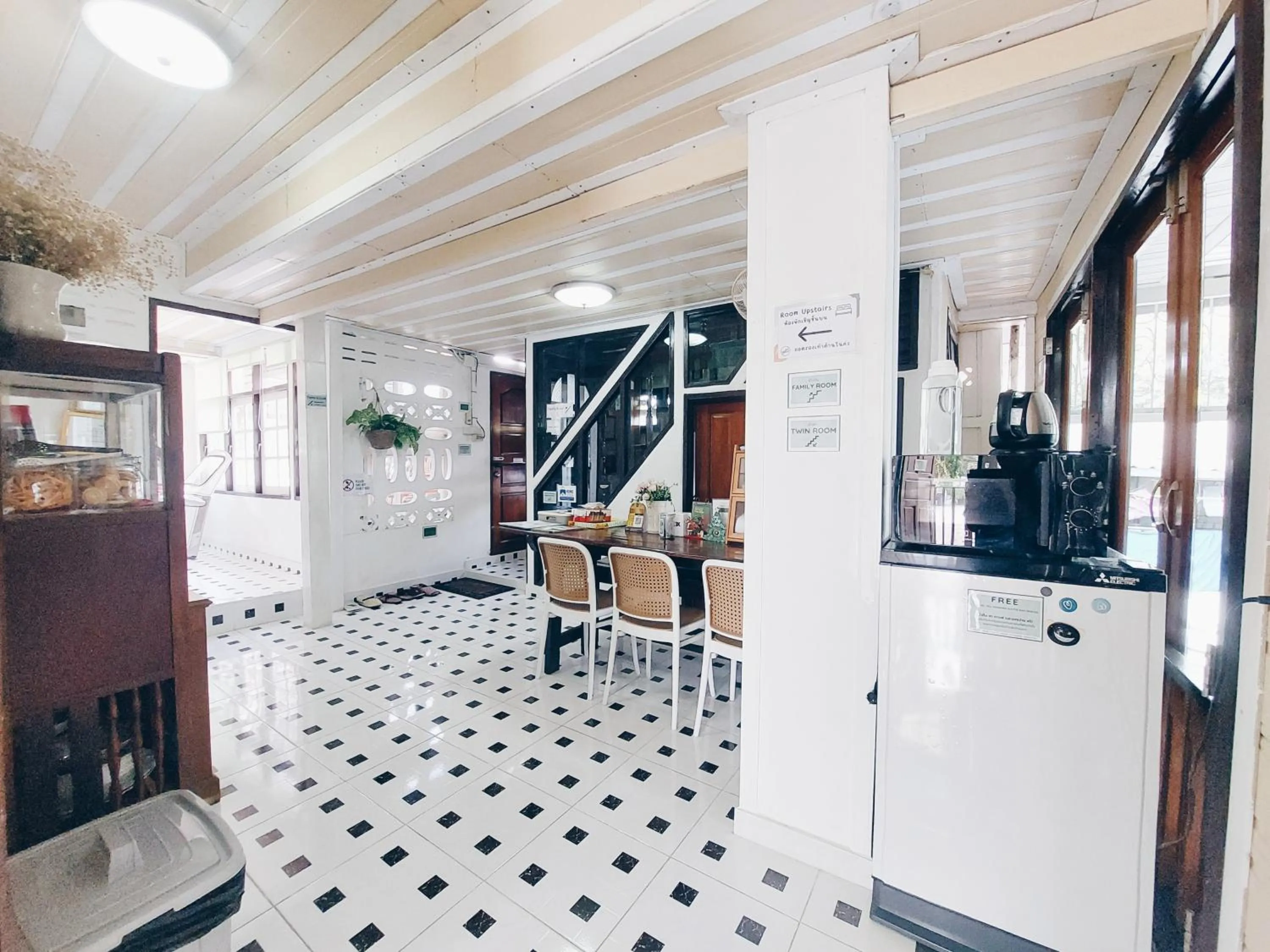 Green Riverside Homestay