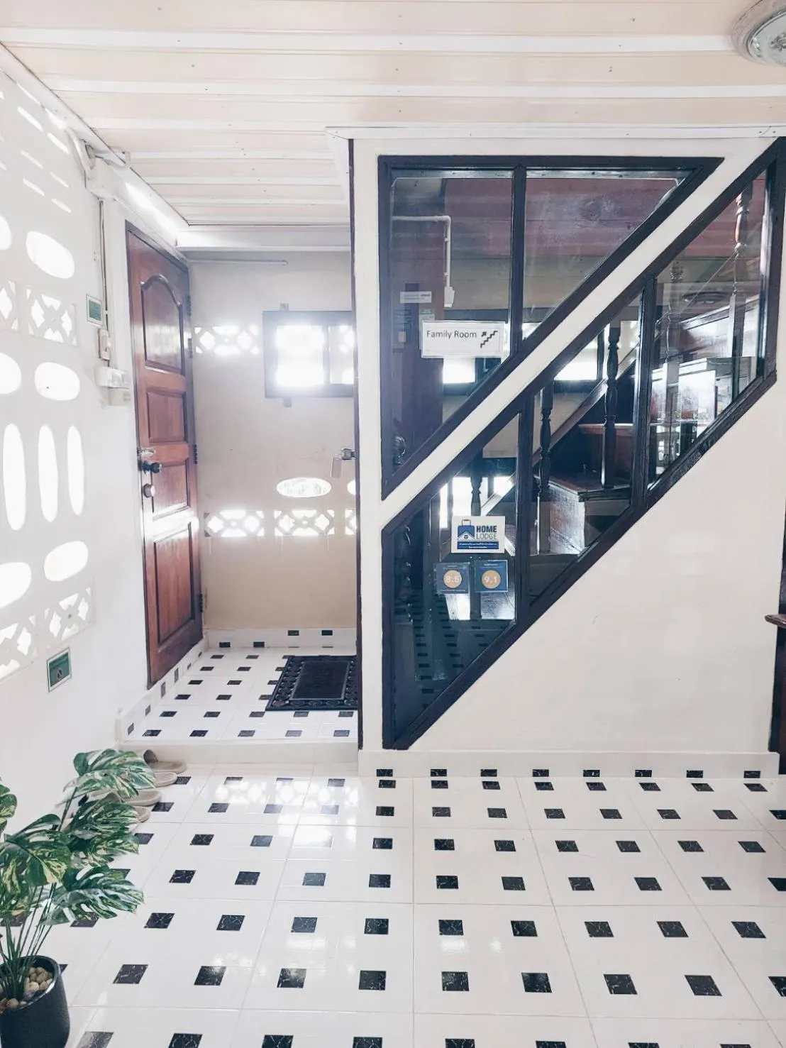 Facade/entrance in Green Riverside Homestay