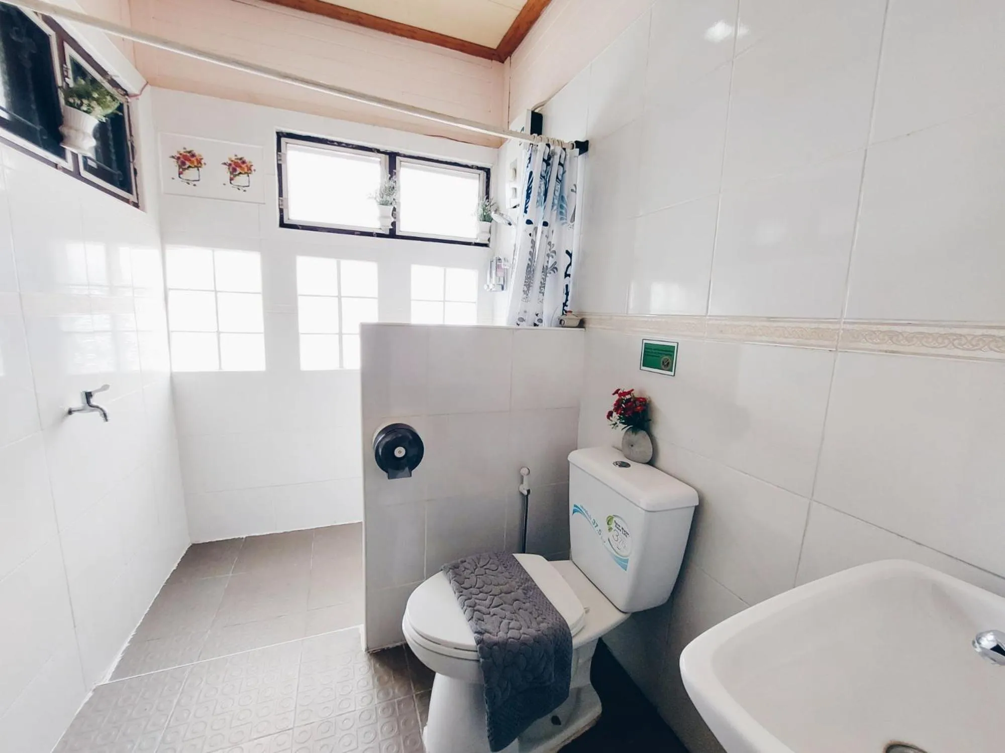 Bathroom in Green Riverside Homestay