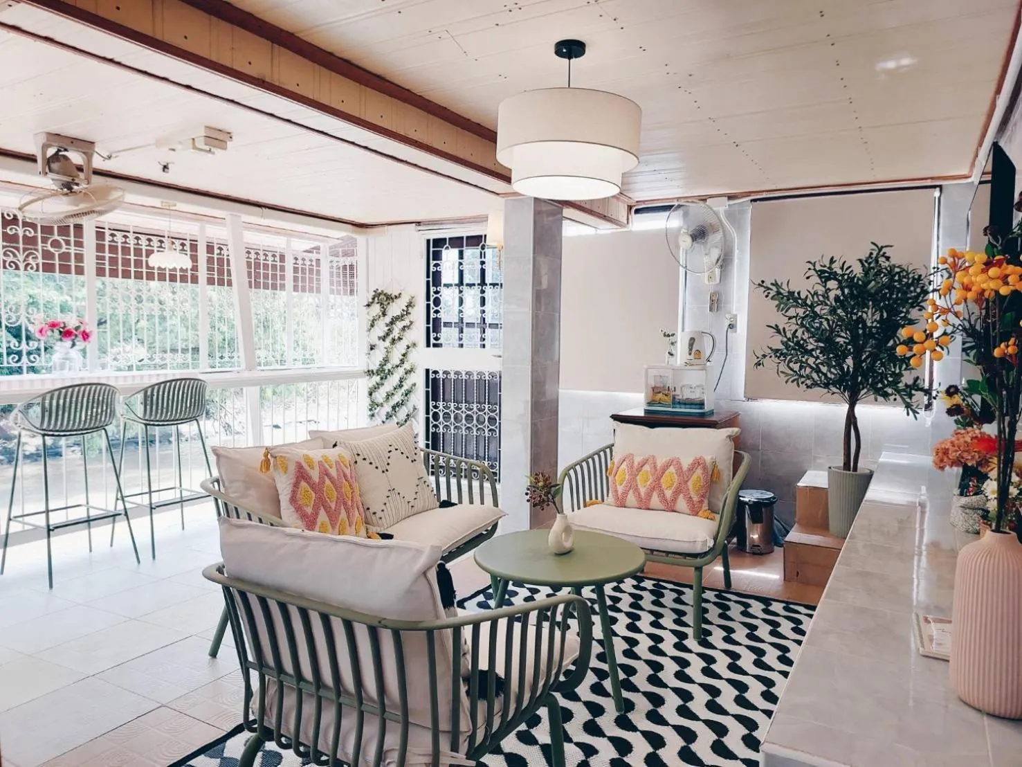 Living room in Green Riverside Homestay