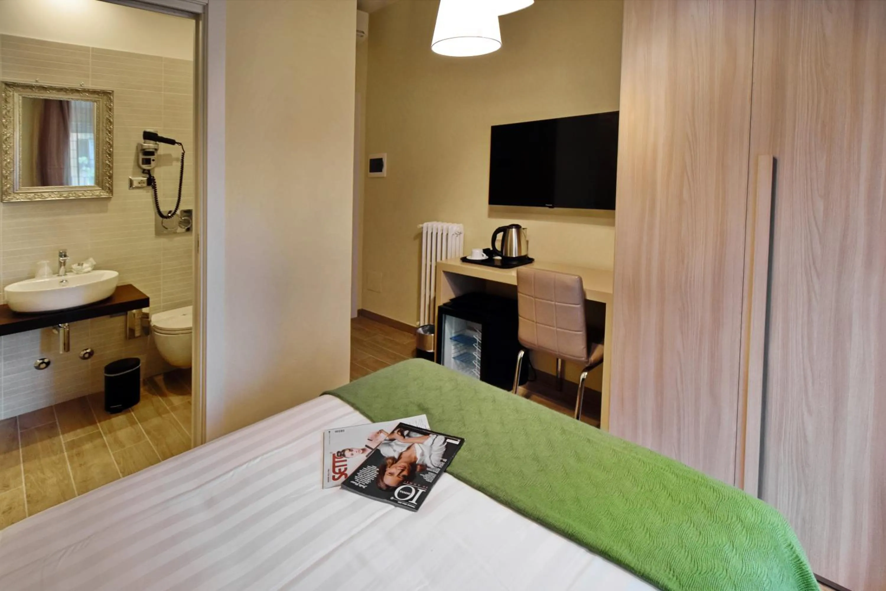 Single Room in CdR Guest House