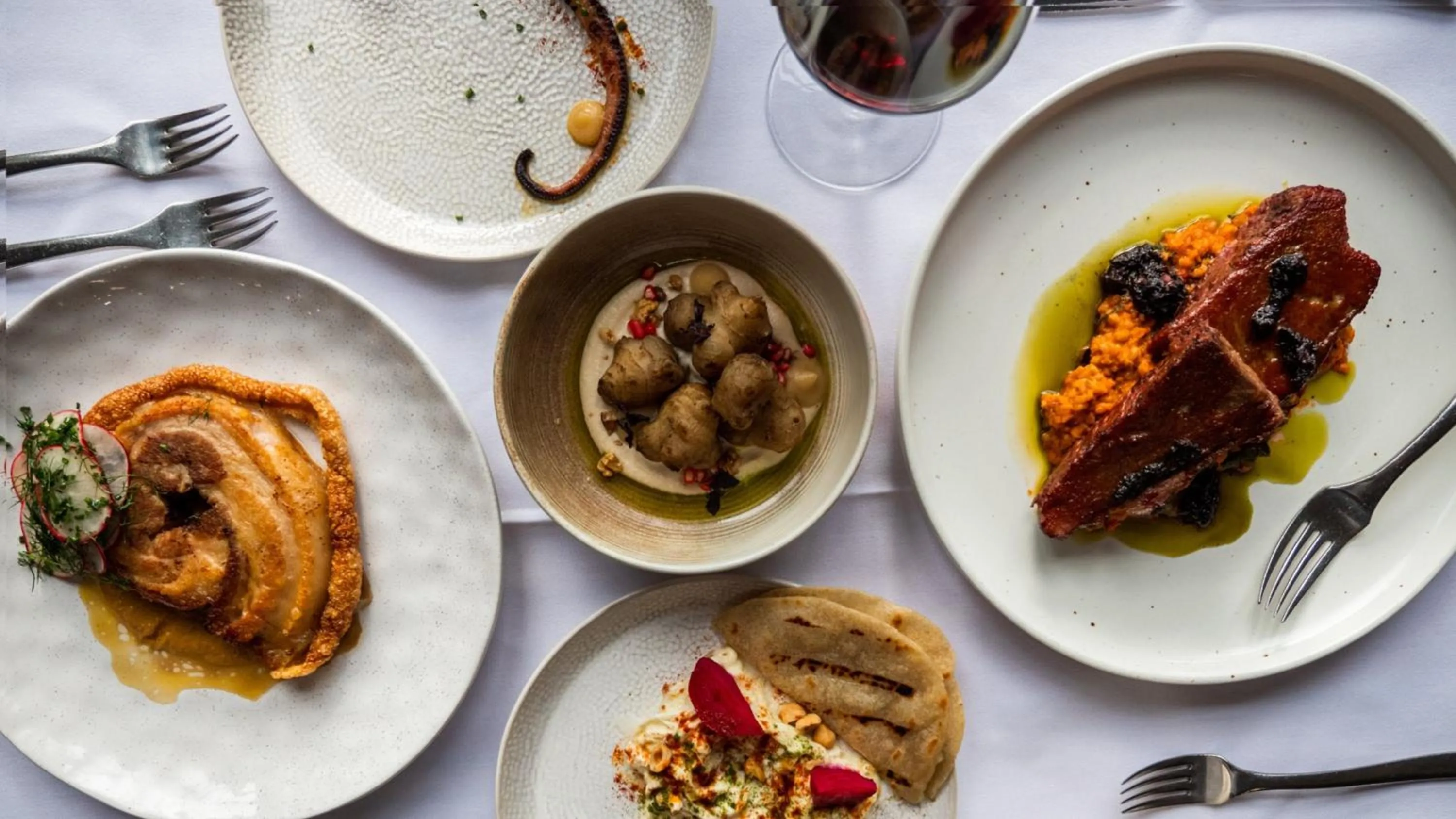 Restaurant/places to eat in Crowne Plaza Hawkesbury Valley by IHG