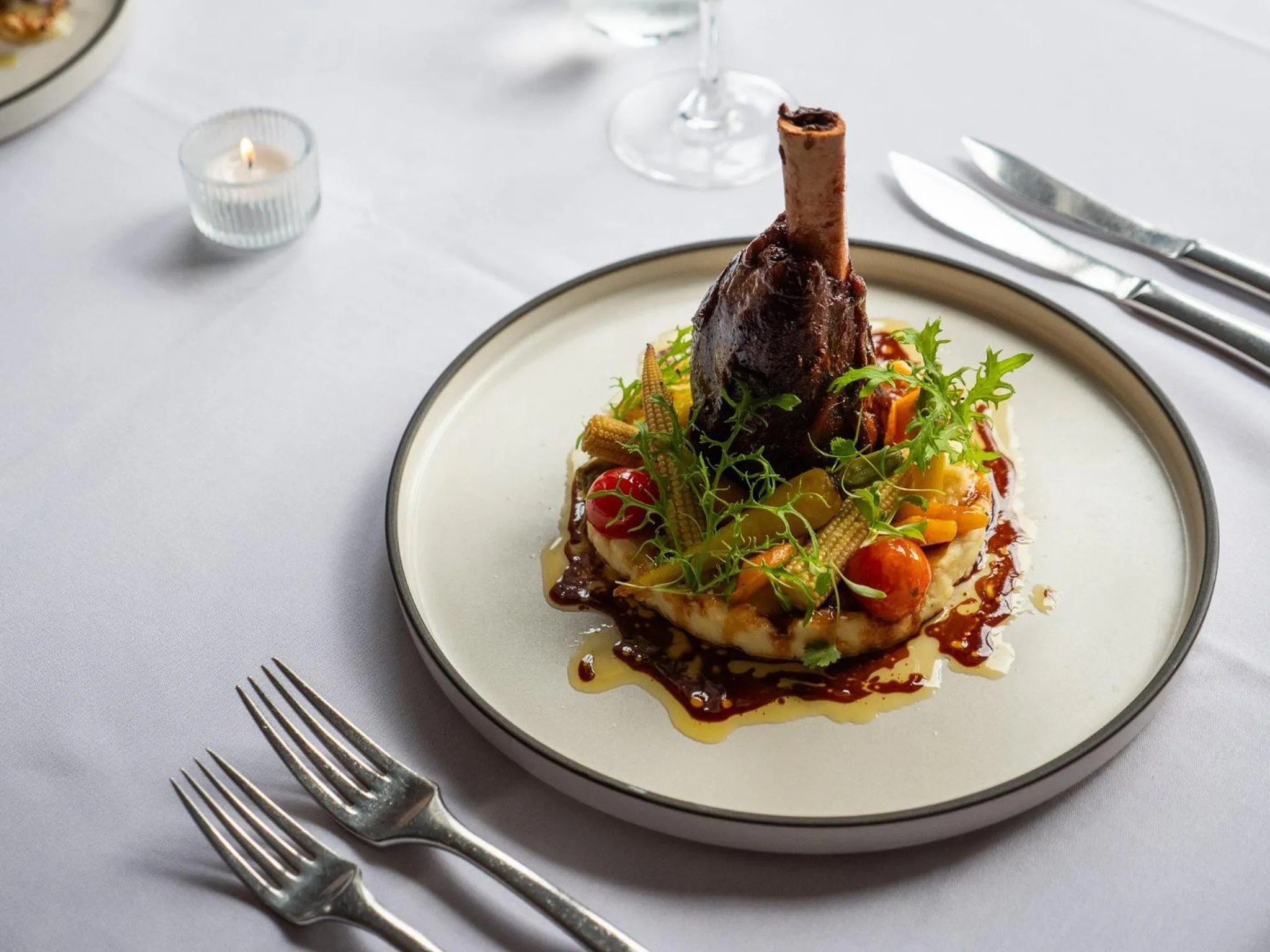 Restaurant/places to eat in Crowne Plaza Hawkesbury Valley by IHG