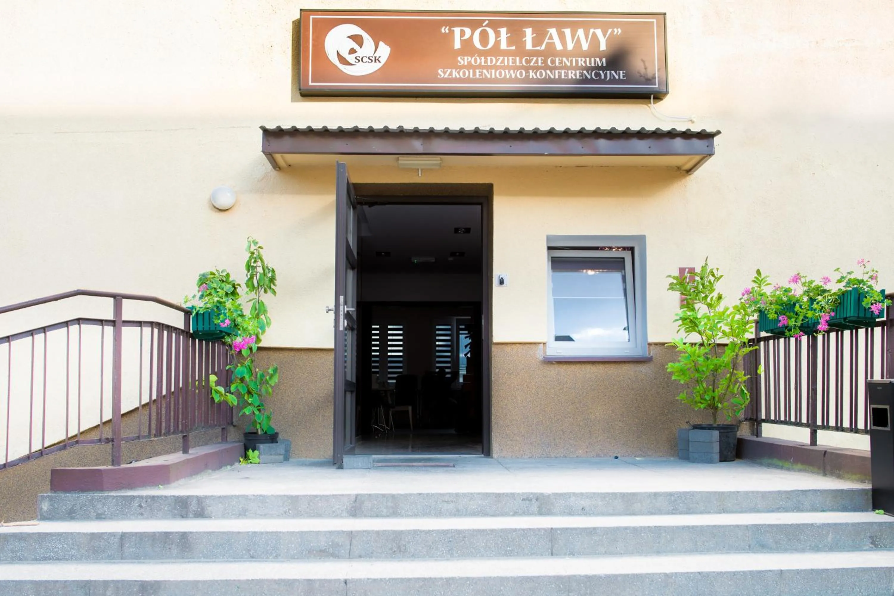 Property logo or sign in SCSK Pół Ławy