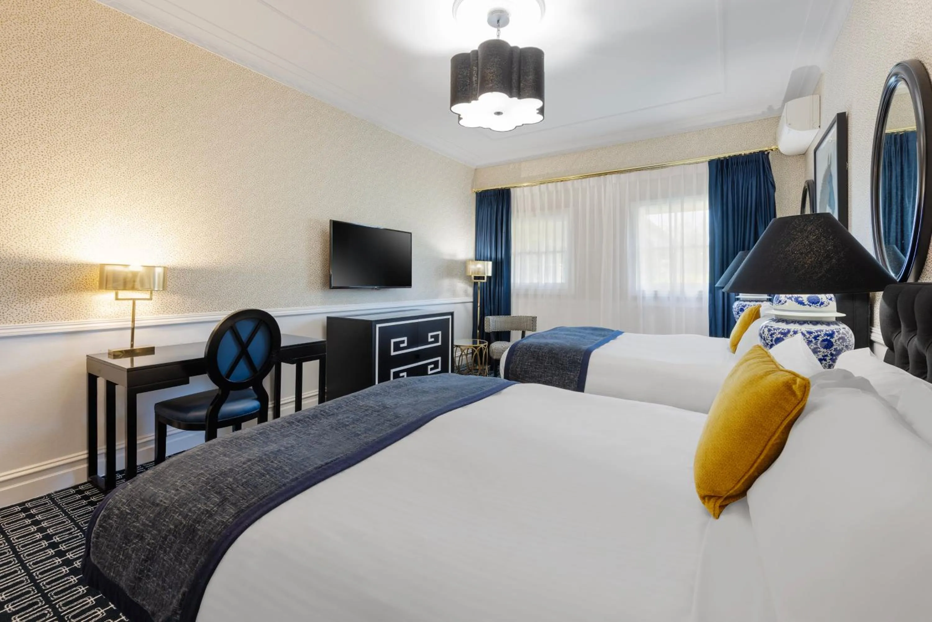Photo of the whole room, Bed in voco® Kirkton Park Hunter Valley by IHG