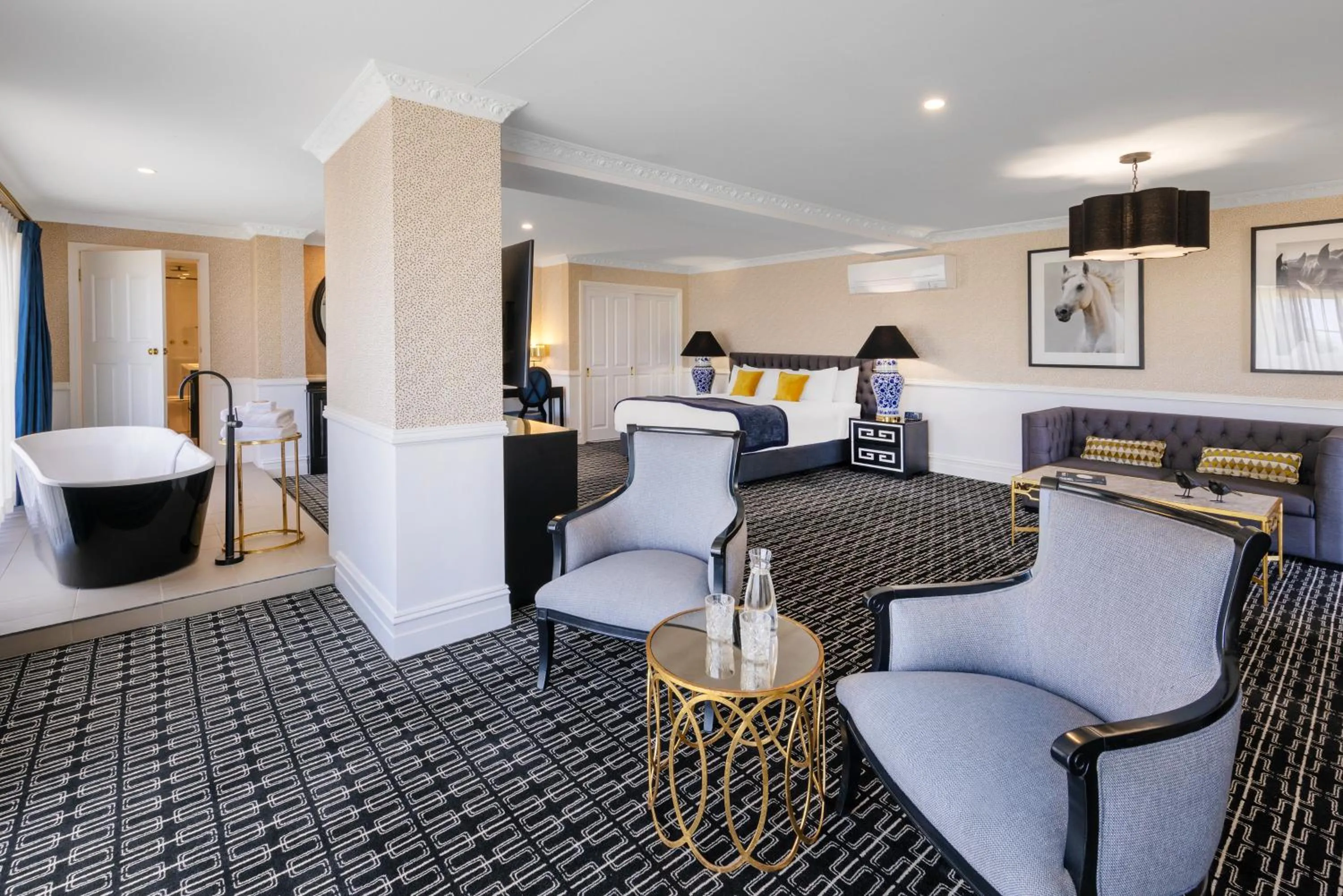 Photo of the whole room in voco® Kirkton Park Hunter Valley by IHG