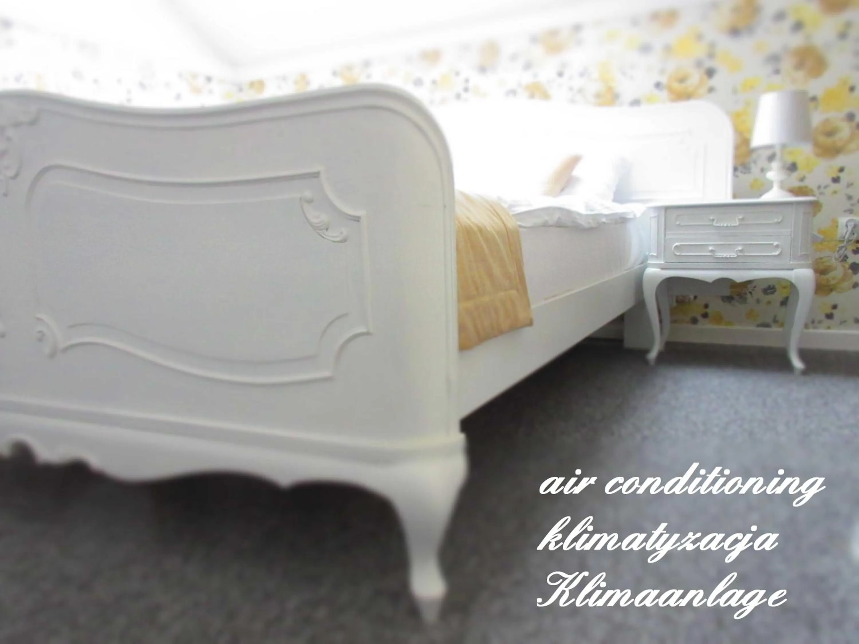 Logo/Certificate/Sign, Bed in Premium - Bed & Breakfast