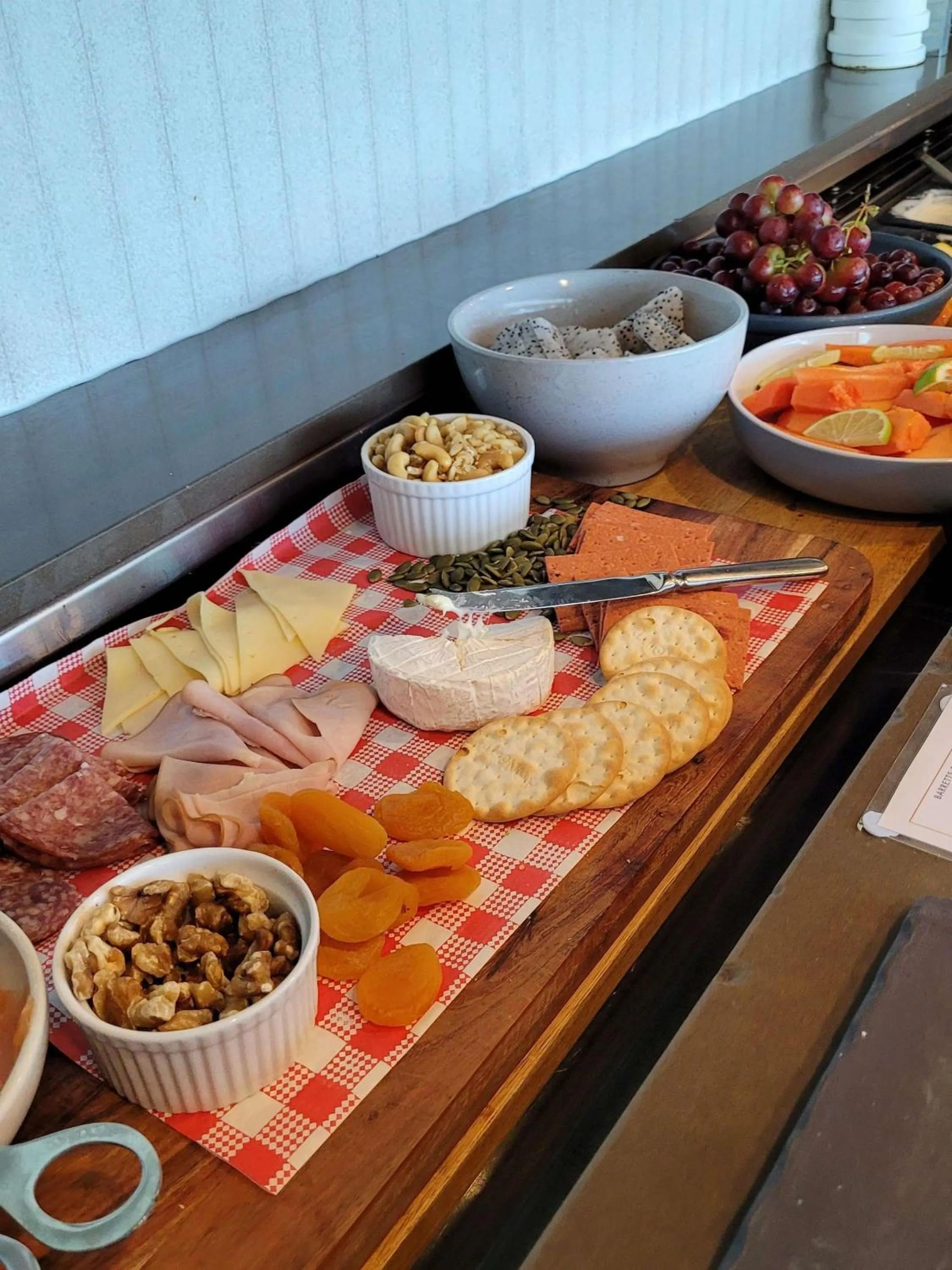 Restaurant/places to eat in Pullman Magenta Shores Resort