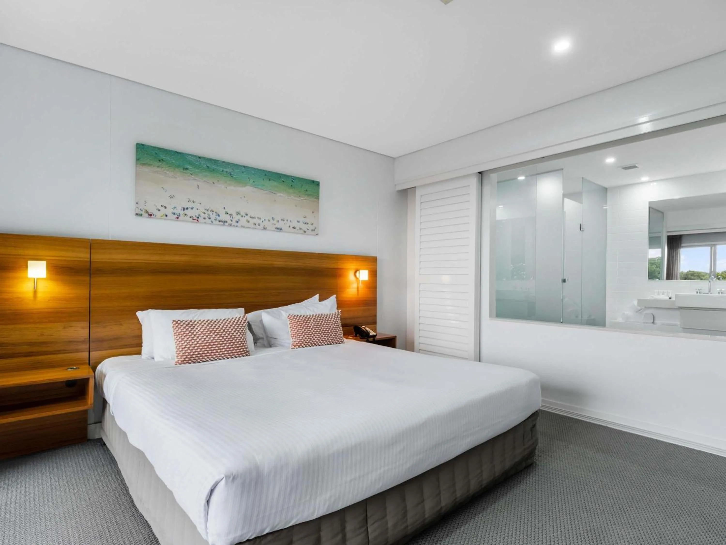 Bedroom, Bed in Pullman Magenta Shores Resort