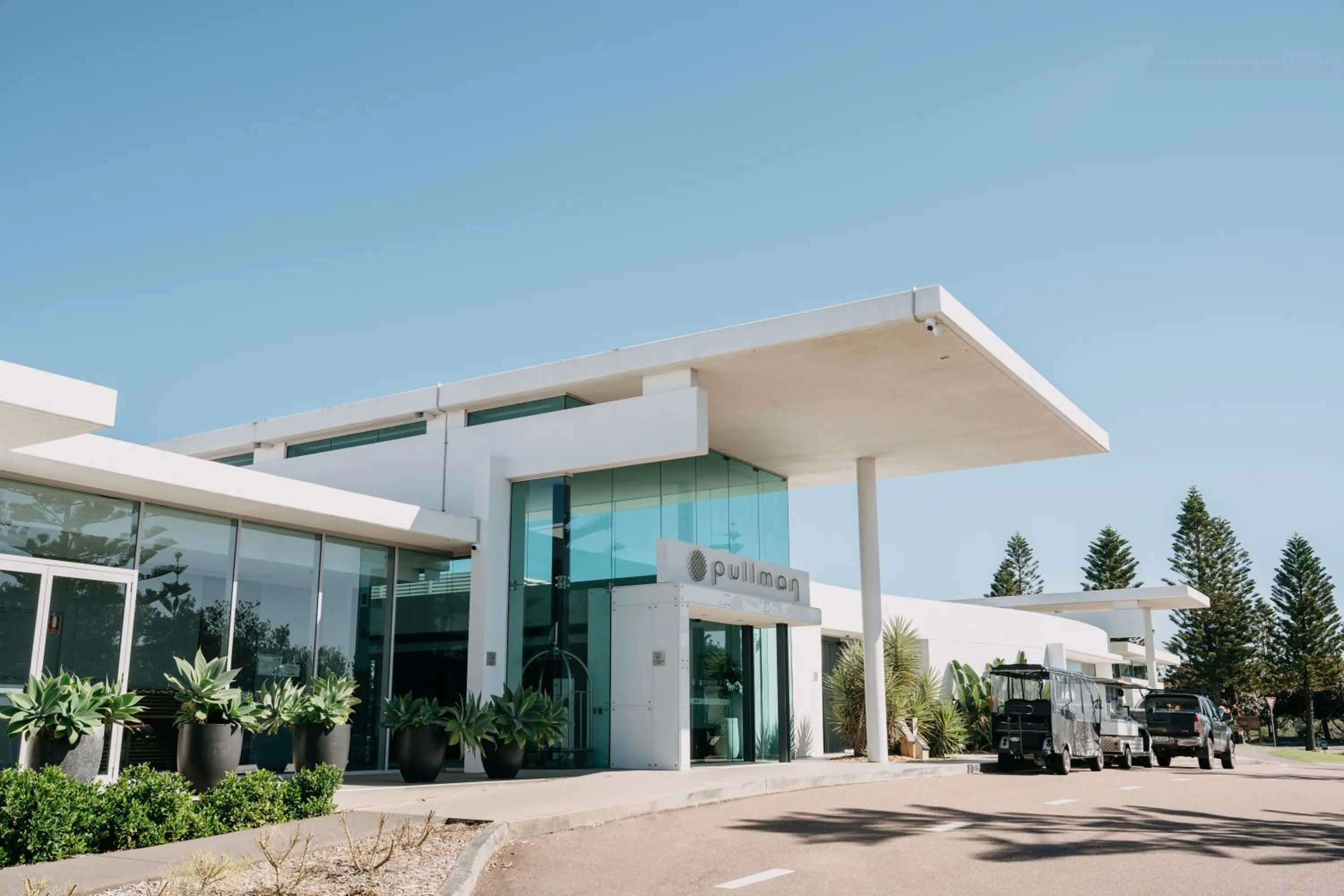 Property building in Pullman Magenta Shores Resort