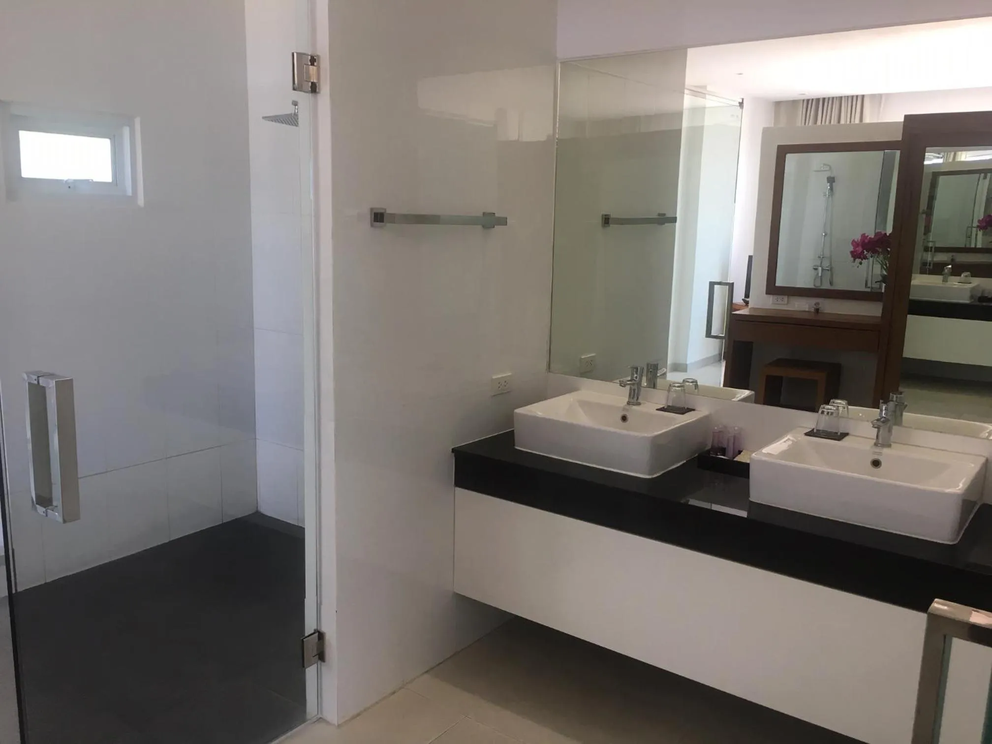 Shower in Samui Blue Orchid - Adult Only