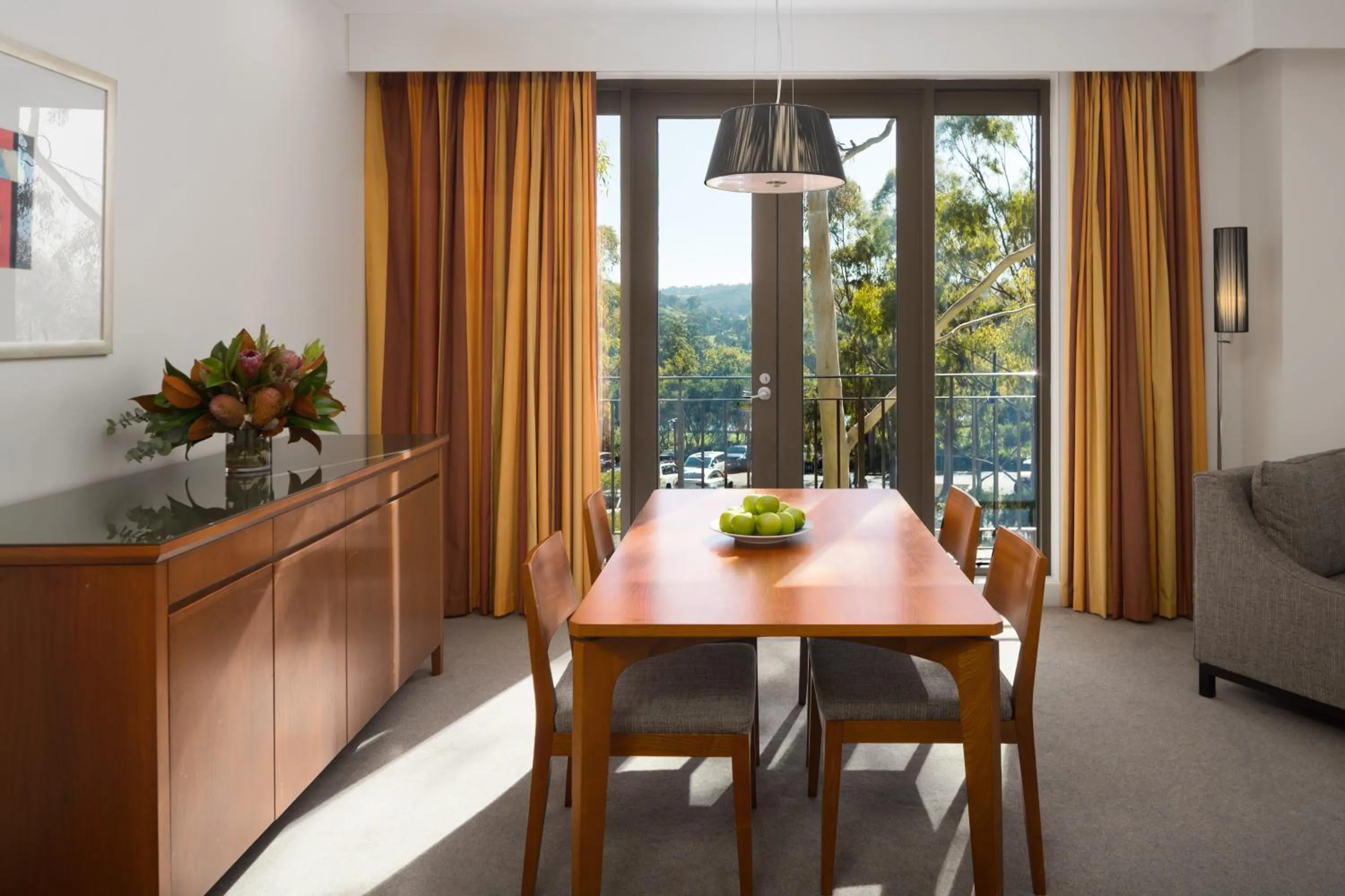 Dining area in Yarra Valley Lodge