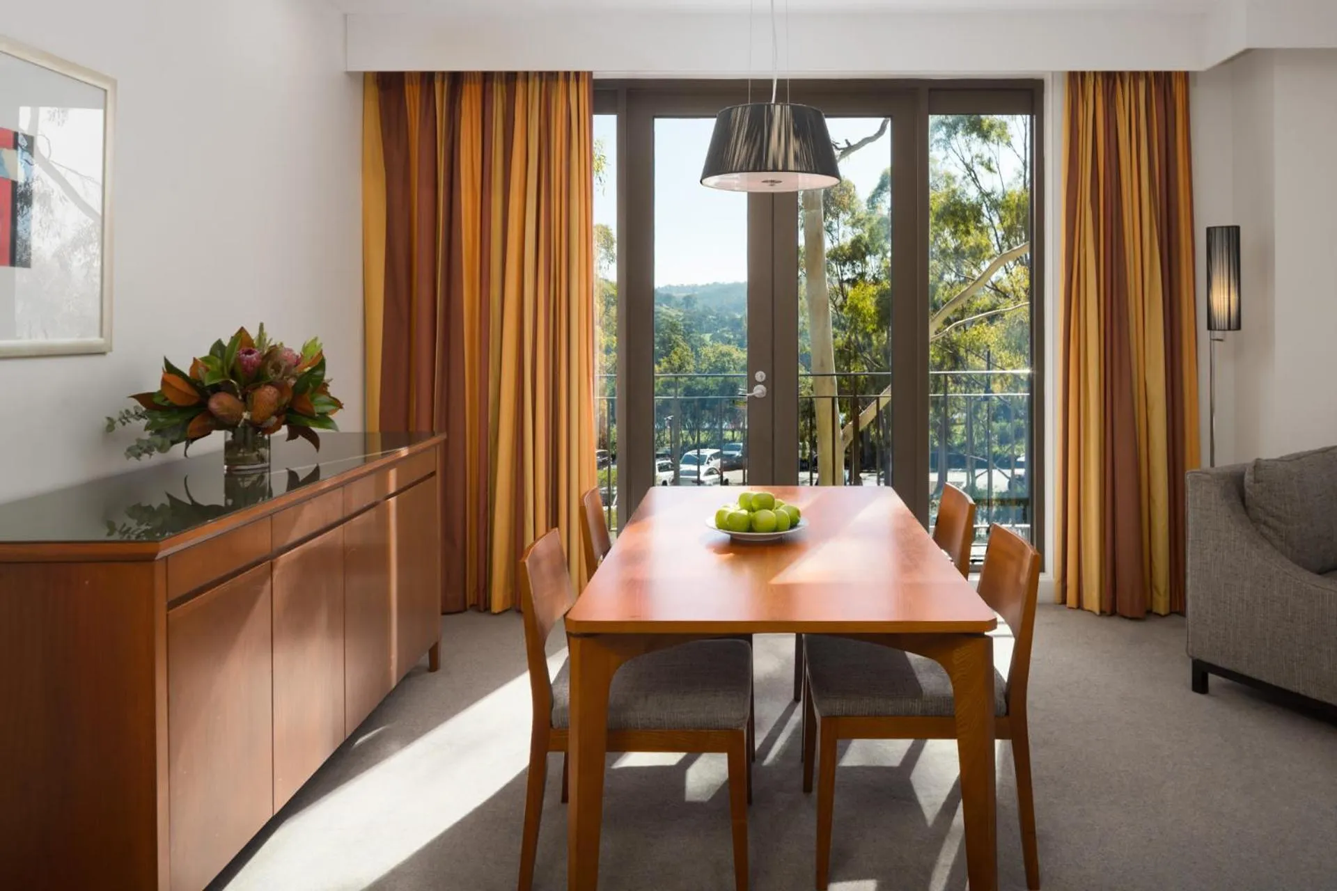 Dining area in Yarra Valley Lodge