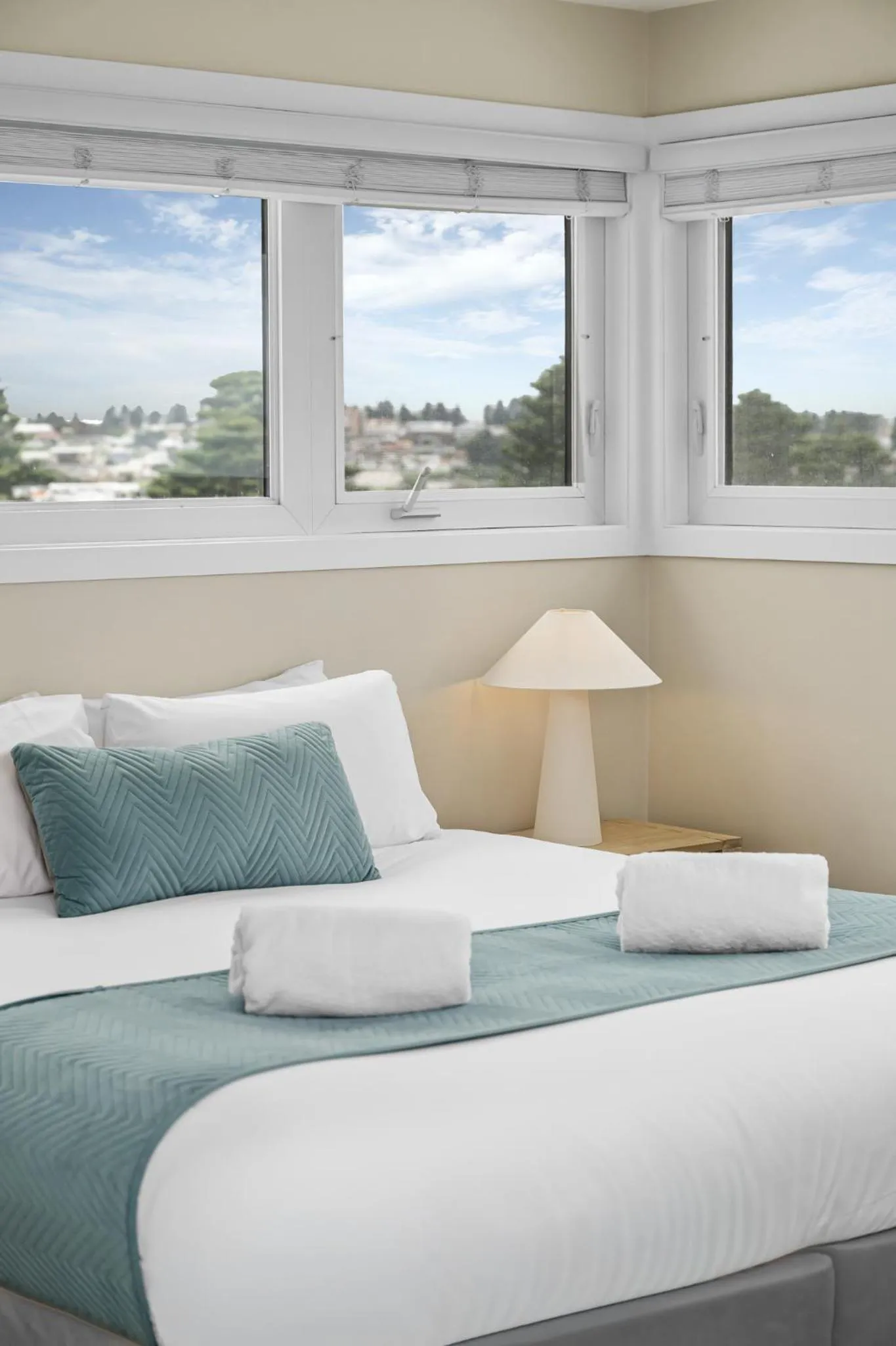 Bed in Deep Blue Hotel & Hot Springs