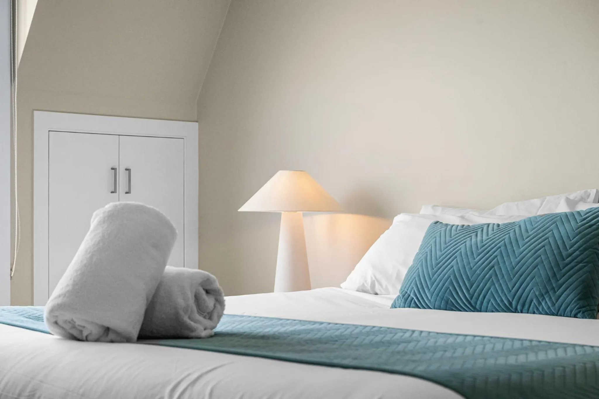 Bed in Deep Blue Hotel & Hot Springs