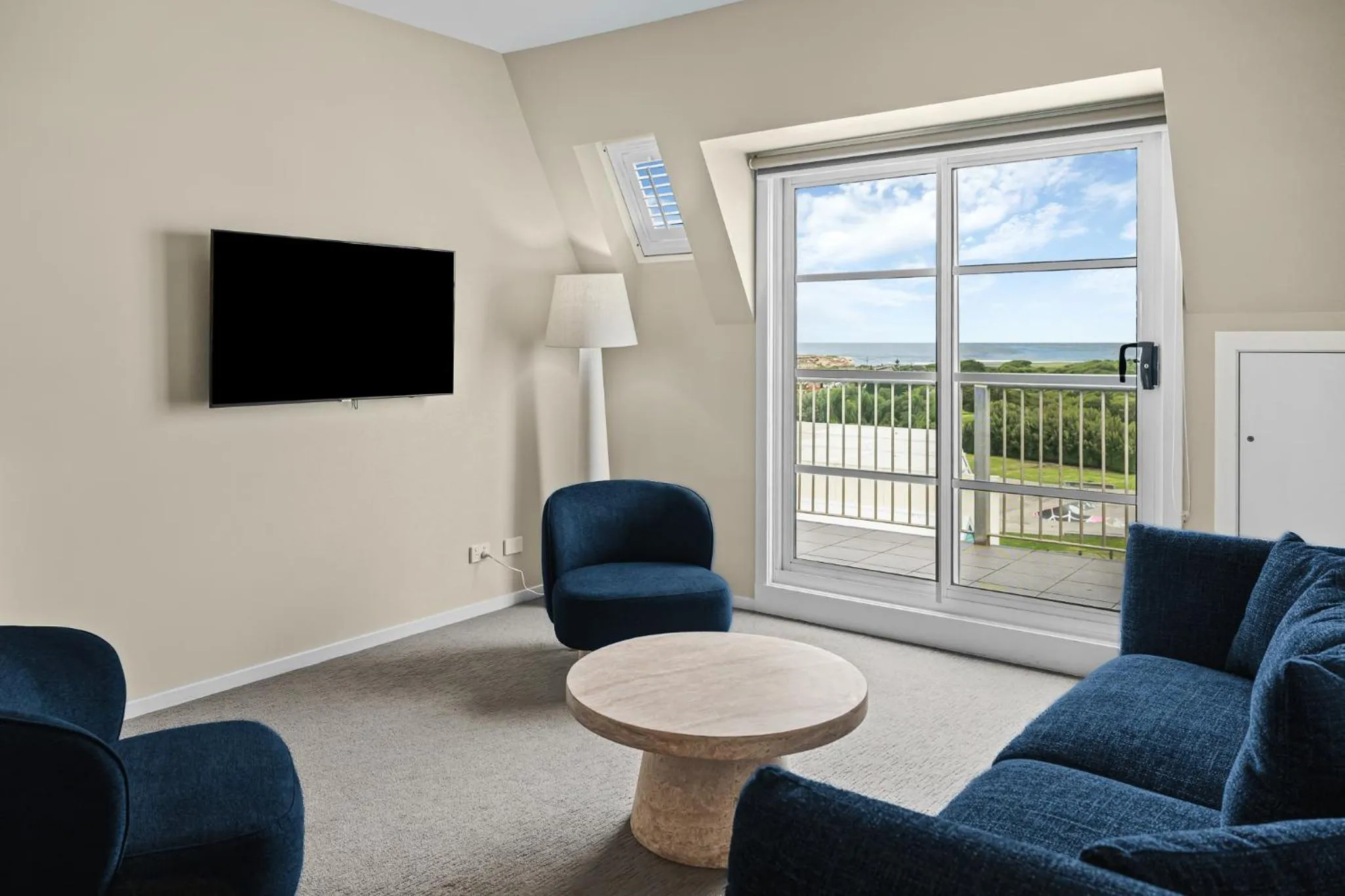 Deep Blue Hotel & Hot Springs