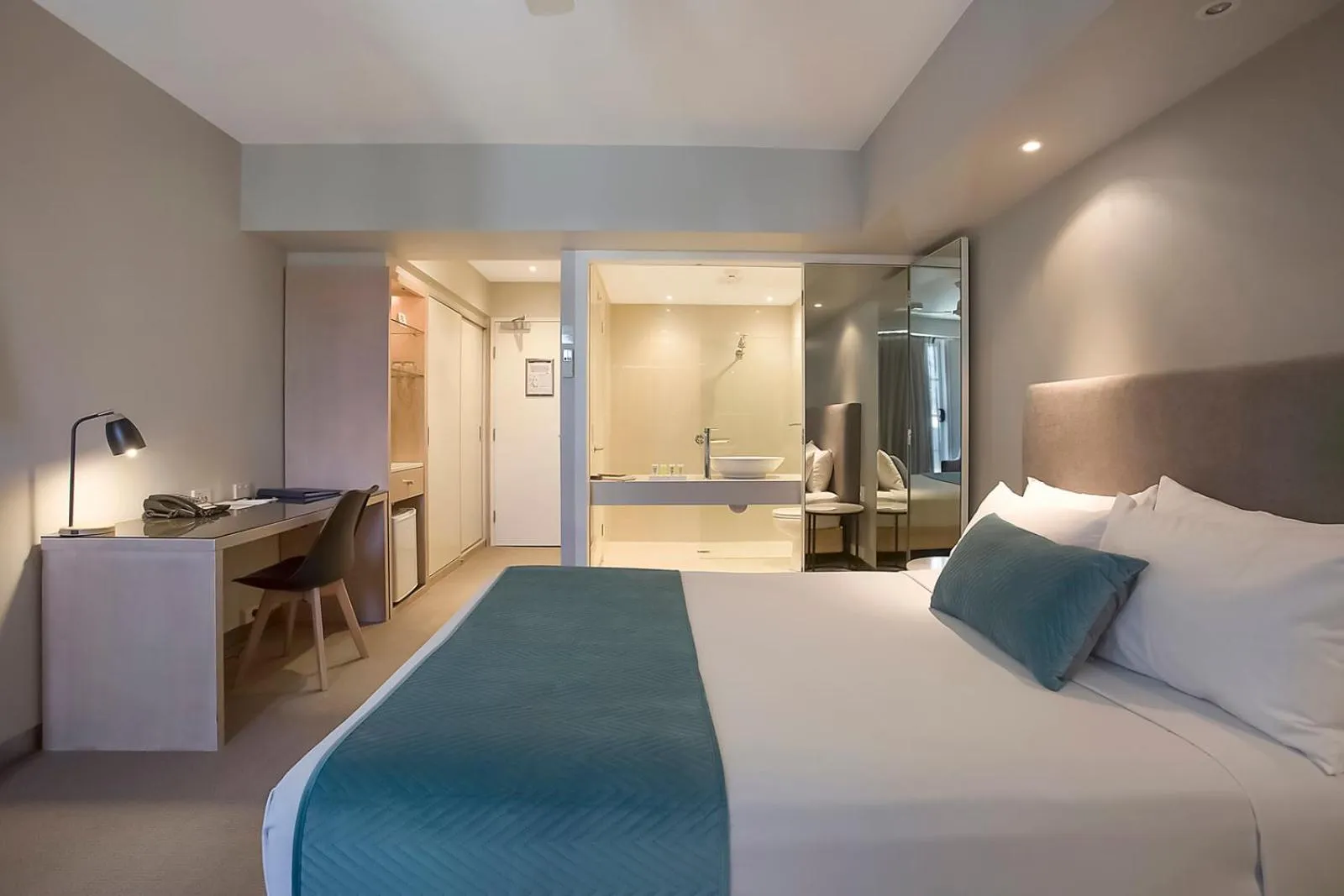 Premium Queen Studio in Deep Blue Hotel & Hot Springs