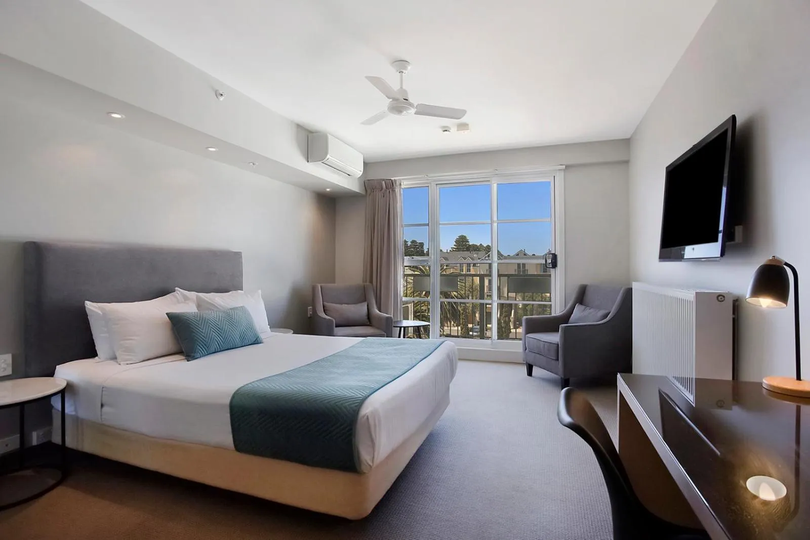 Photo of the whole room, Bed in Deep Blue Hotel & Hot Springs