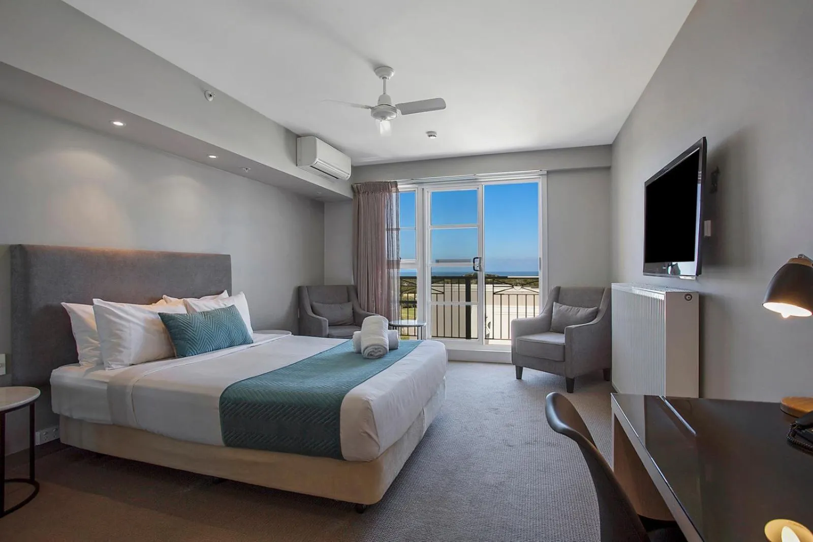 Photo of the whole room, Bed in Deep Blue Hotel & Hot Springs