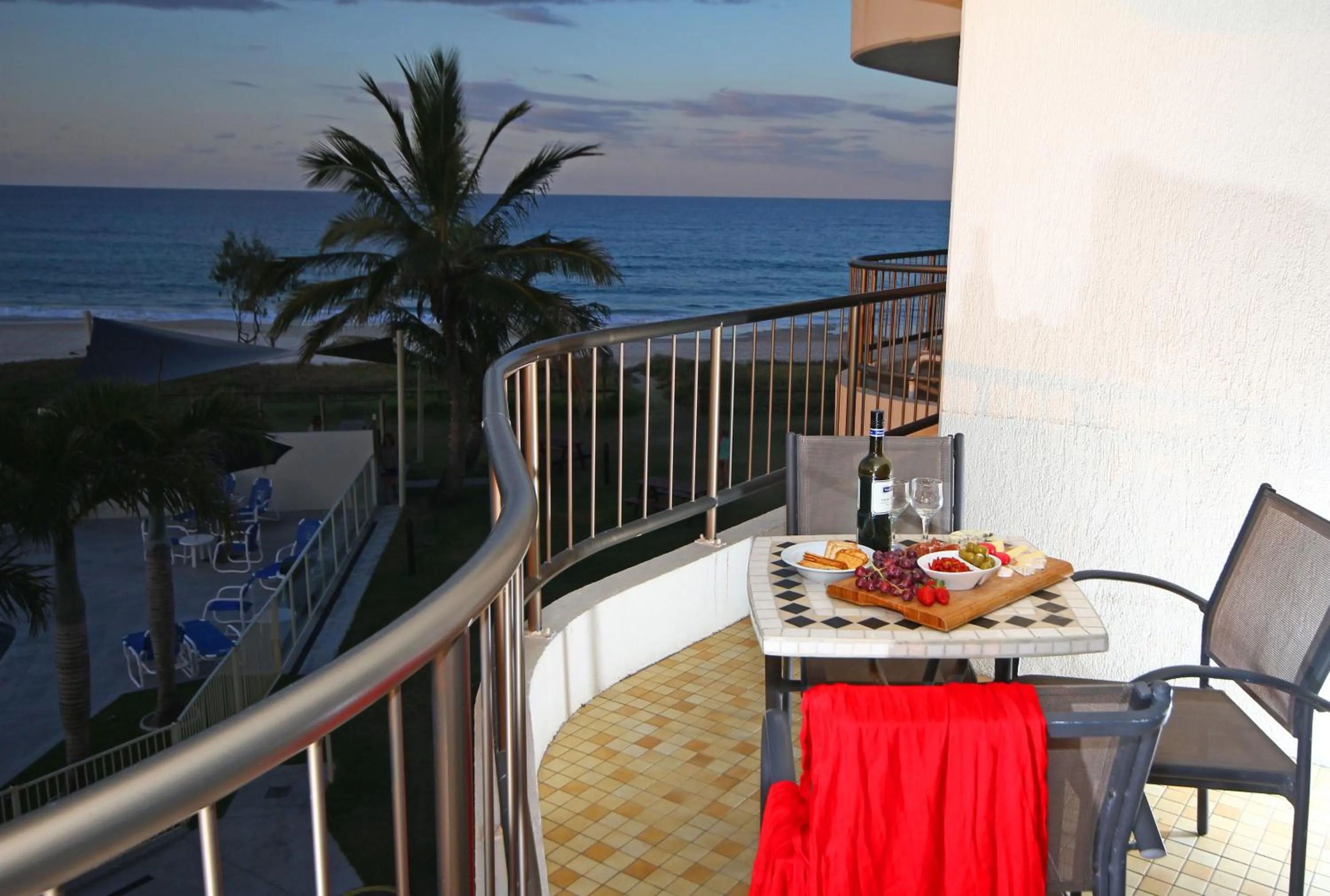 Balcony/Terrace in San Simeon Beachfront Apartments Tugun