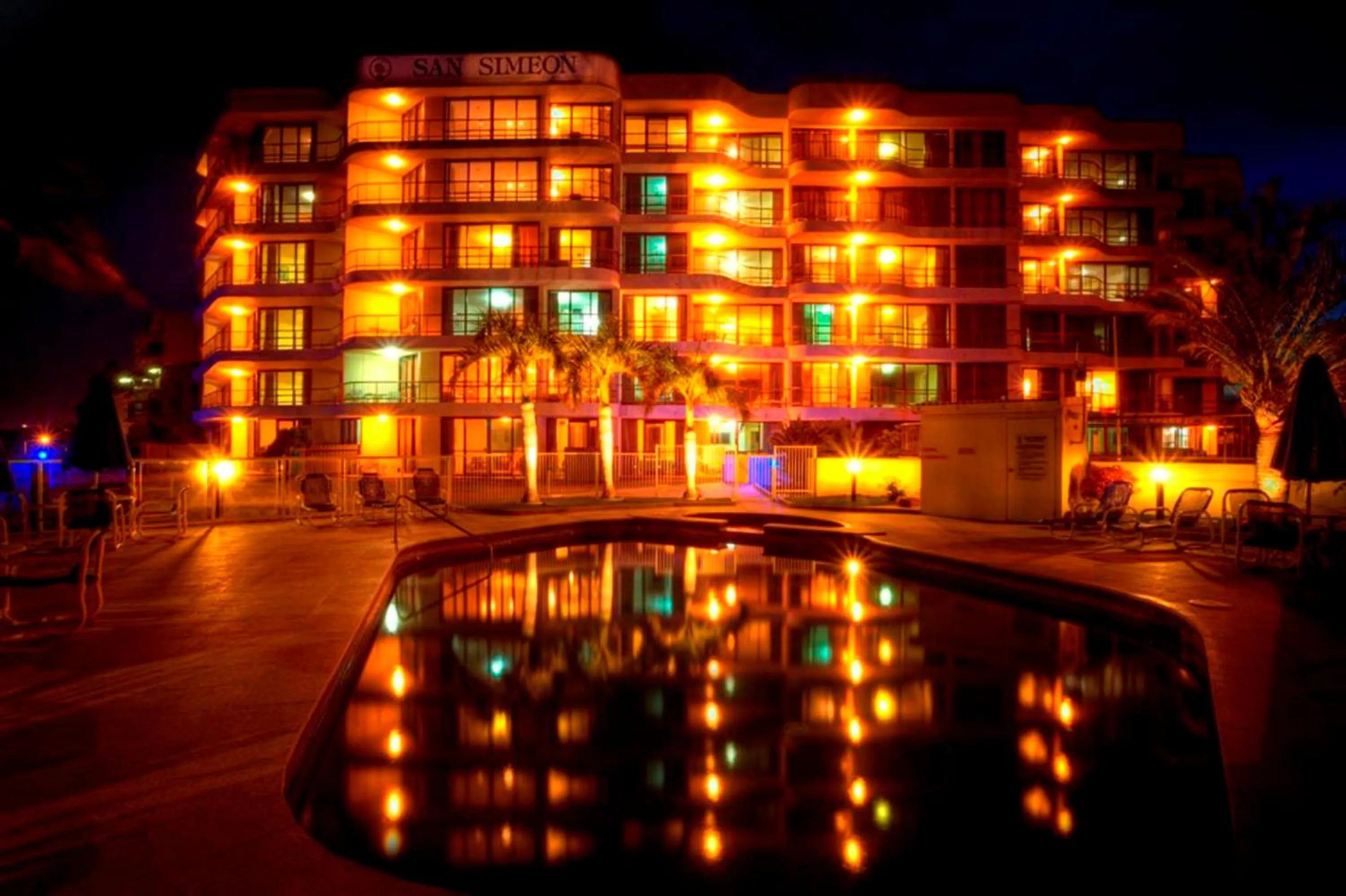 Facade/entrance in San Simeon Beachfront Apartments Tugun