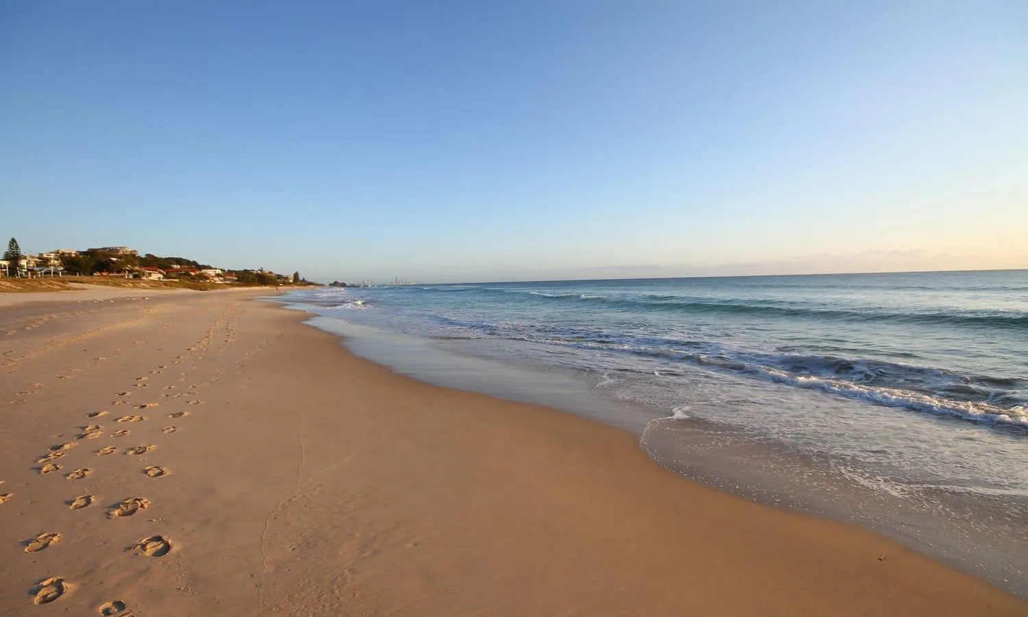 San Simeon Beachfront Apartments Tugun