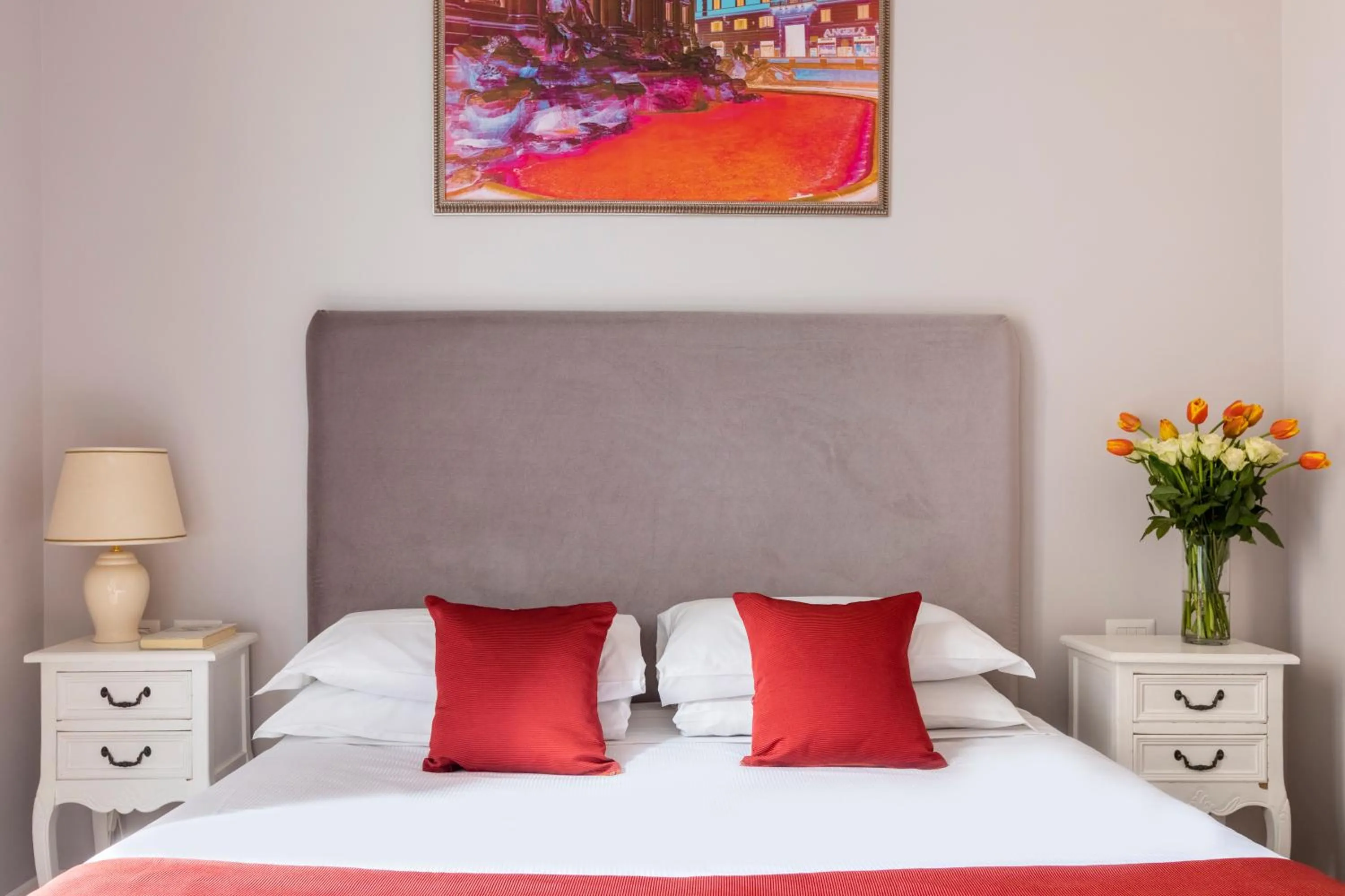 Decorative detail, Bed in Spagna Art & Suites - CA Domus Collection