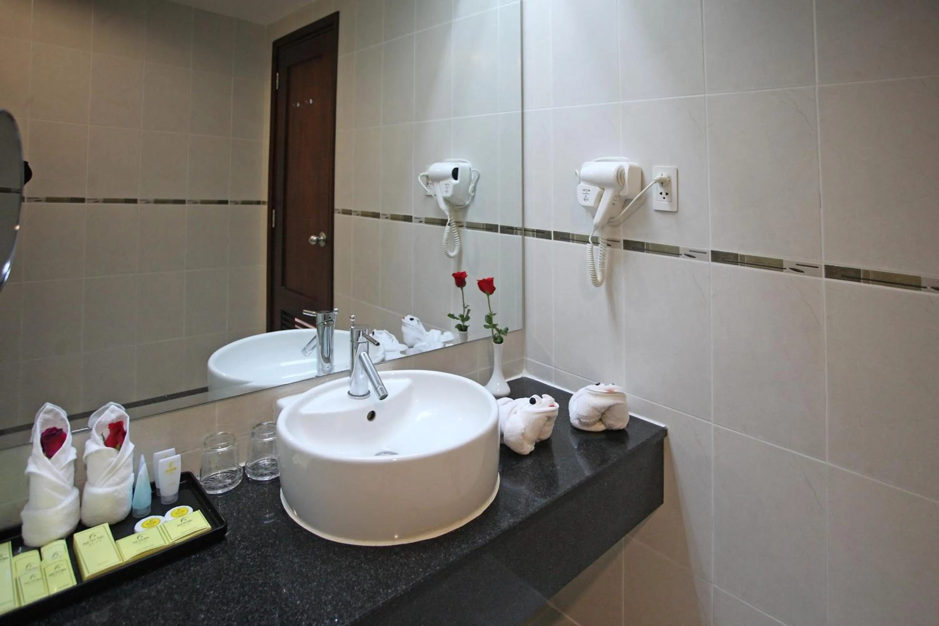 Shower in Park View Hotel