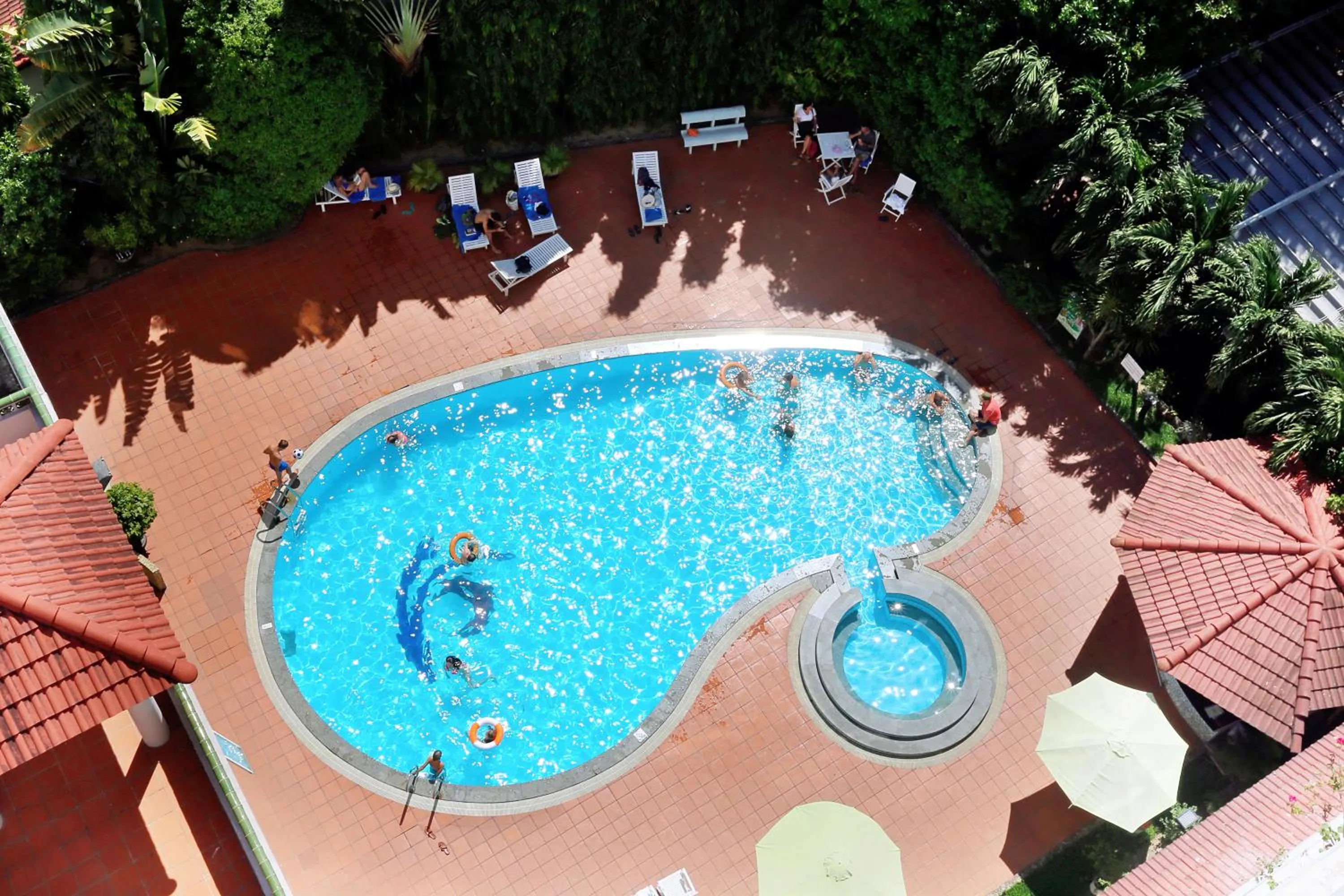 Swimming pool in Park View Hotel