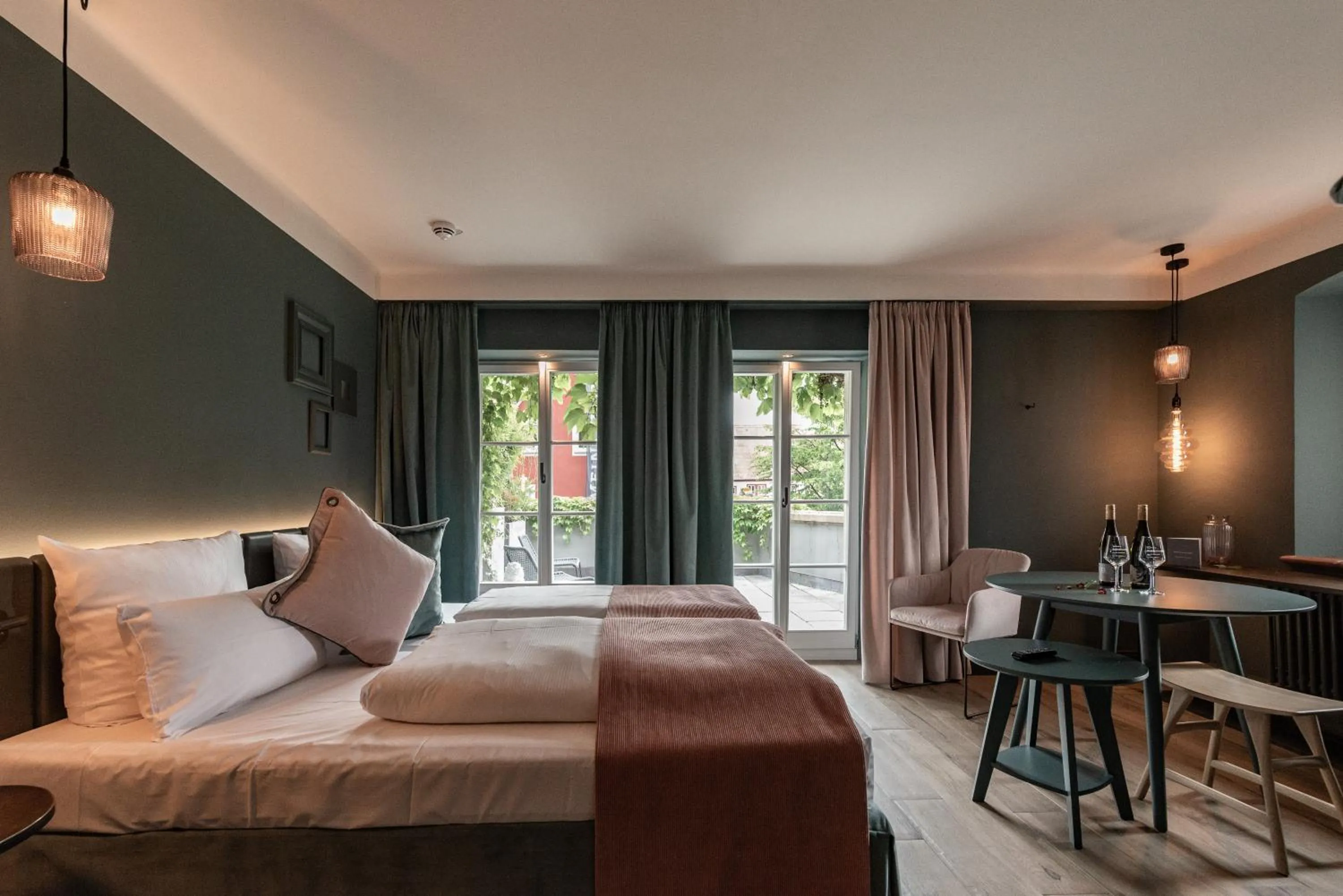 Photo of the whole room, Bed in Hotel / Weingut Meintzinger