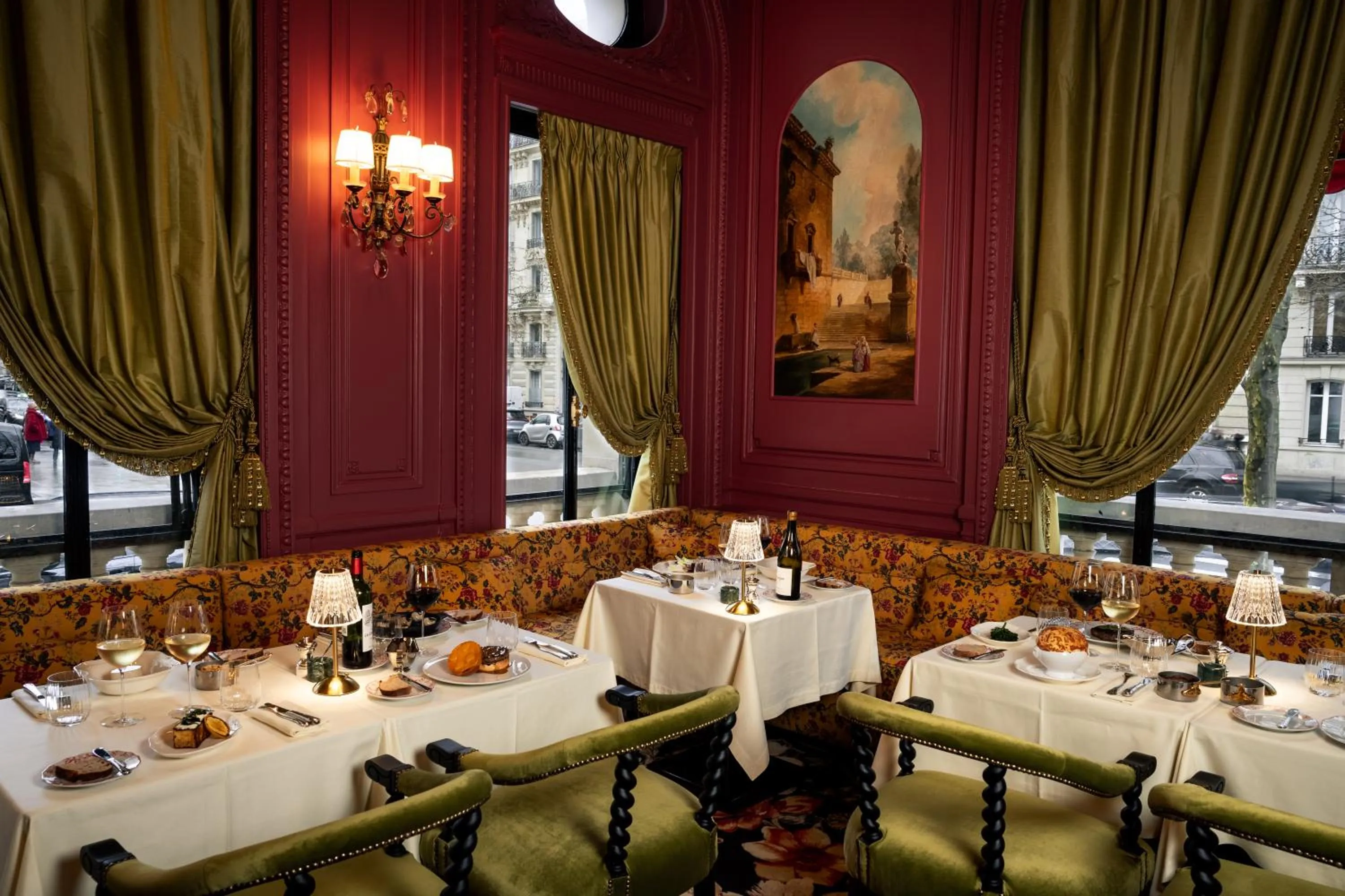 Restaurant/places to eat in Hôtel Raphael