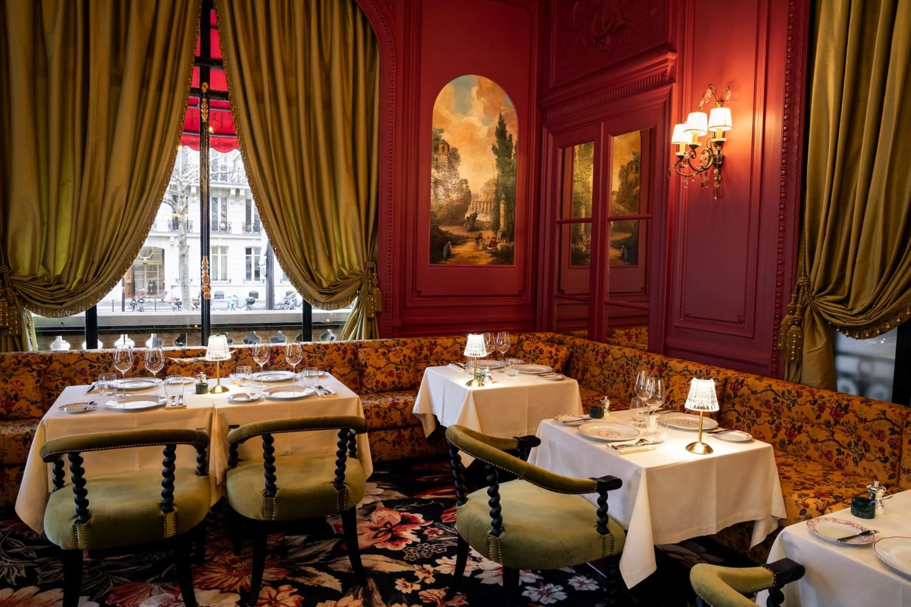 Restaurant/places to eat in Hôtel Raphael