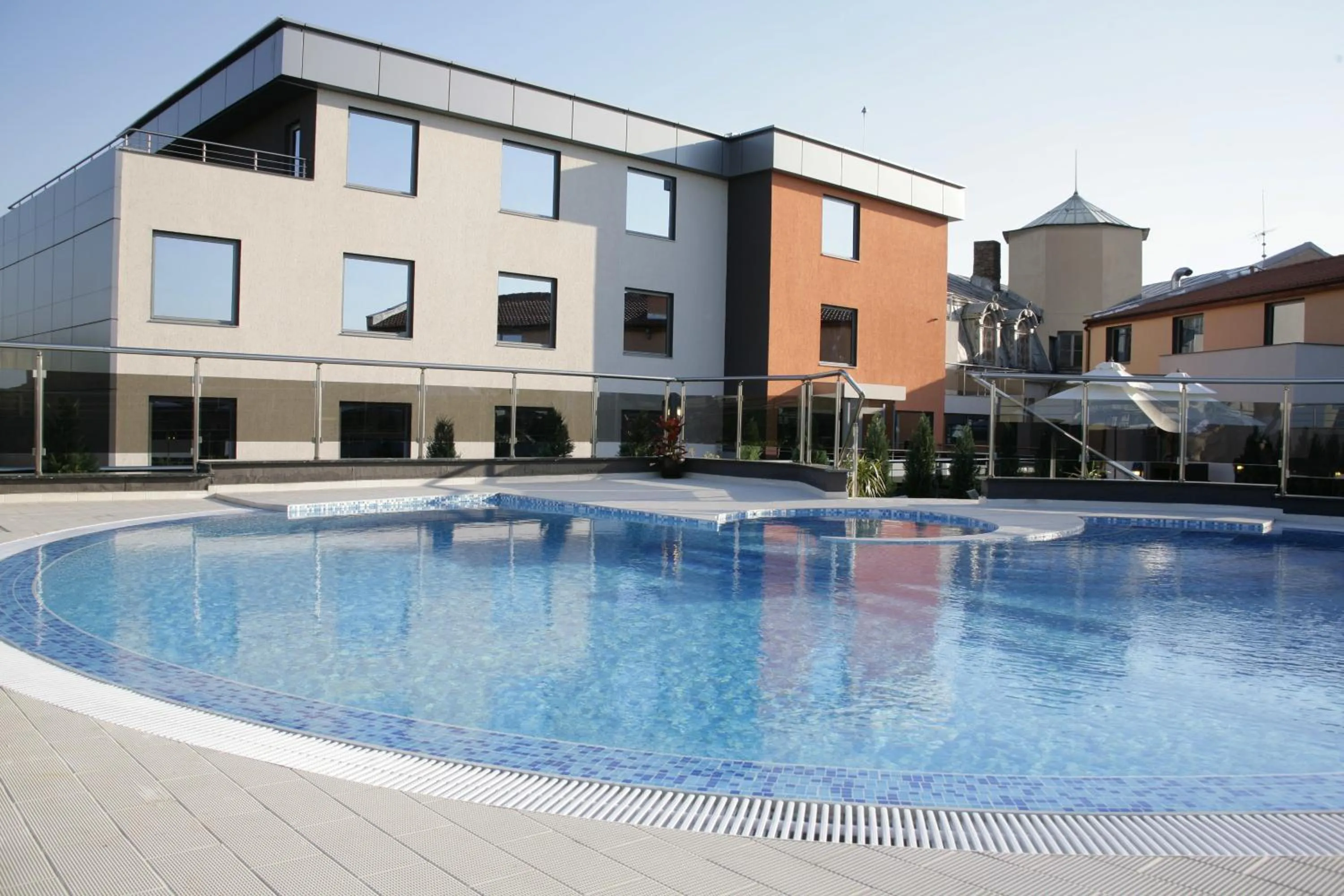 Property building in Cosmopolitan Hotel & Wellness