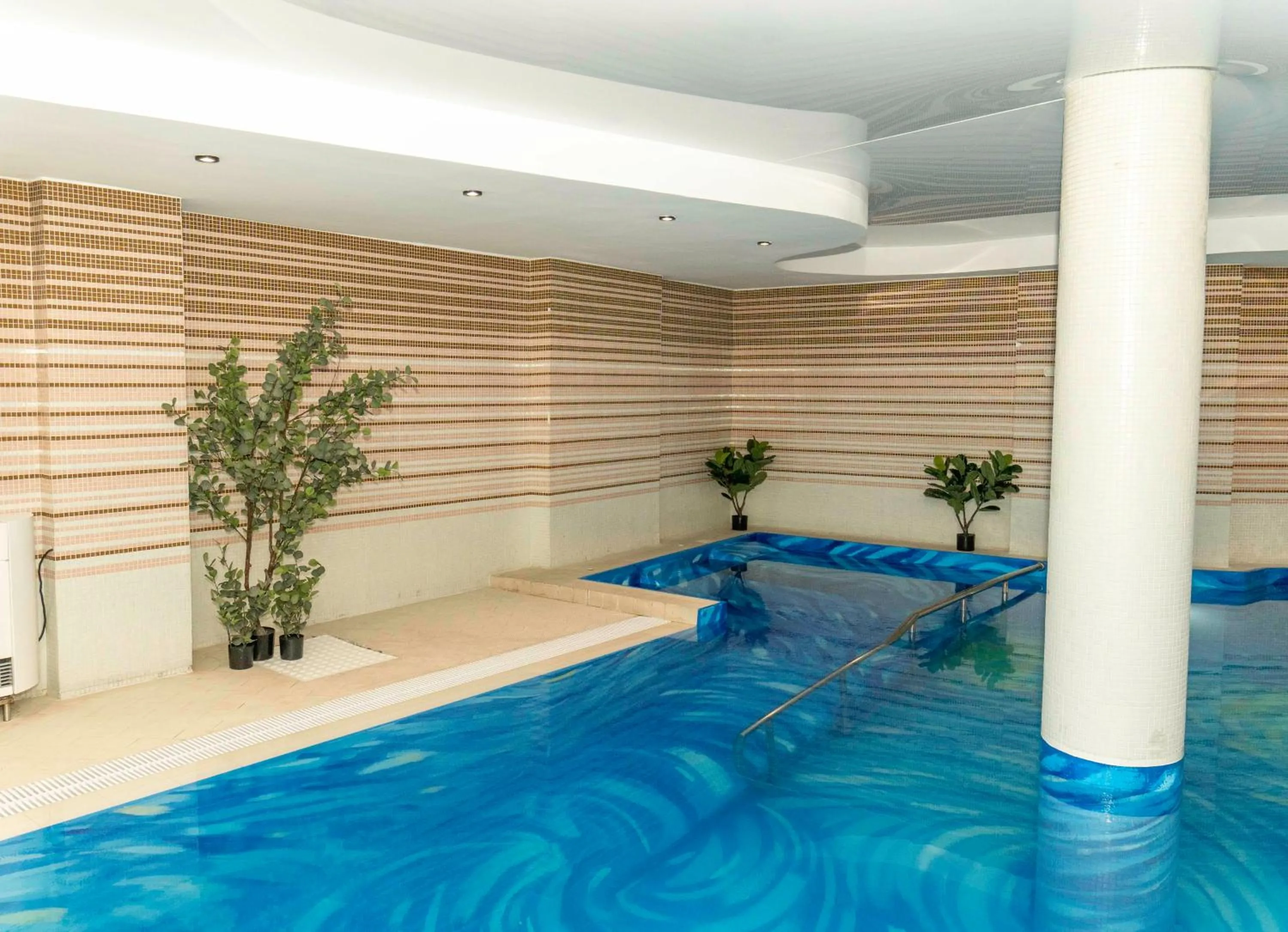 Cosmopolitan Hotel & Wellness