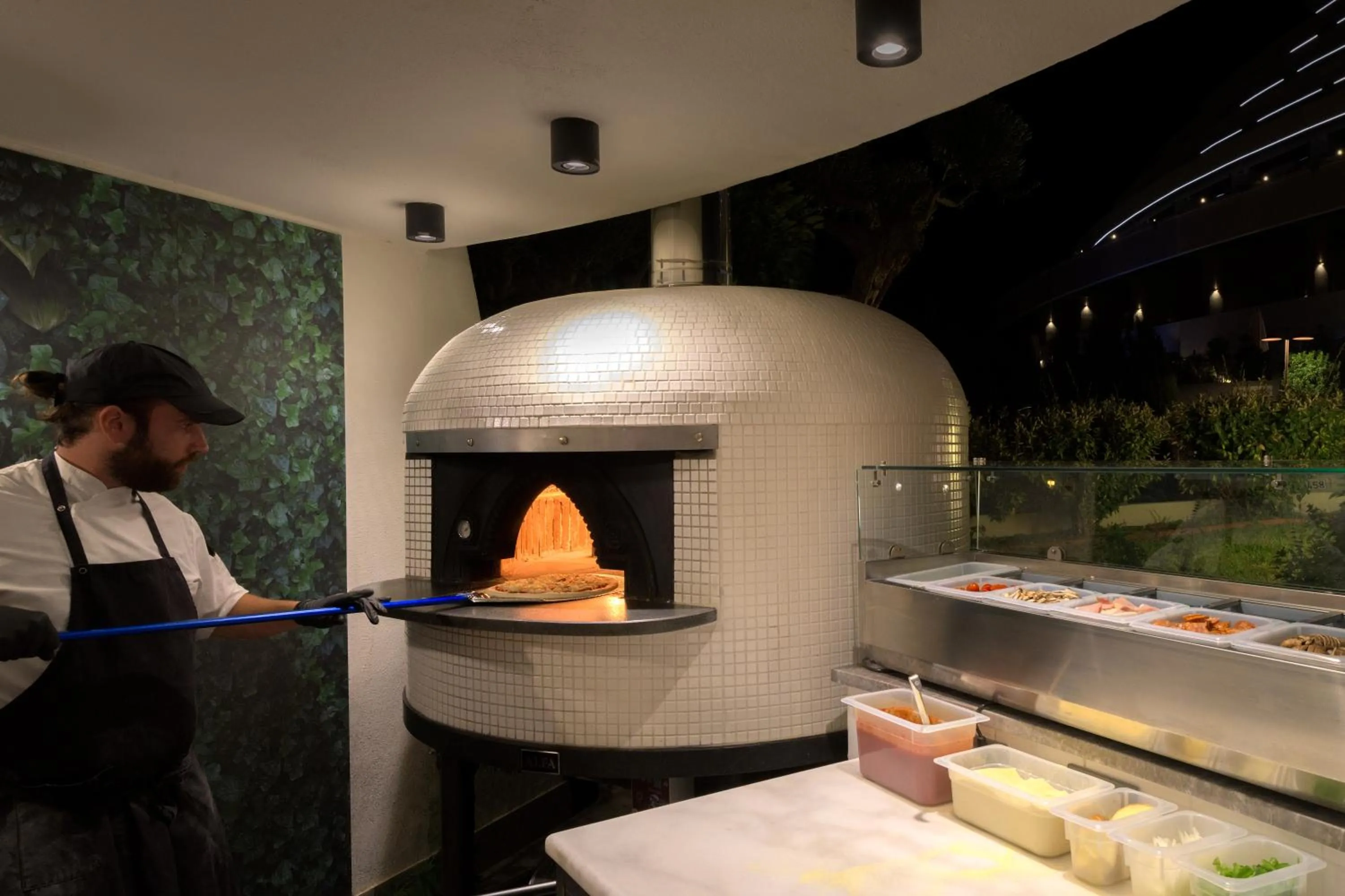 Restaurant/places to eat in Olympic Palace Hotel