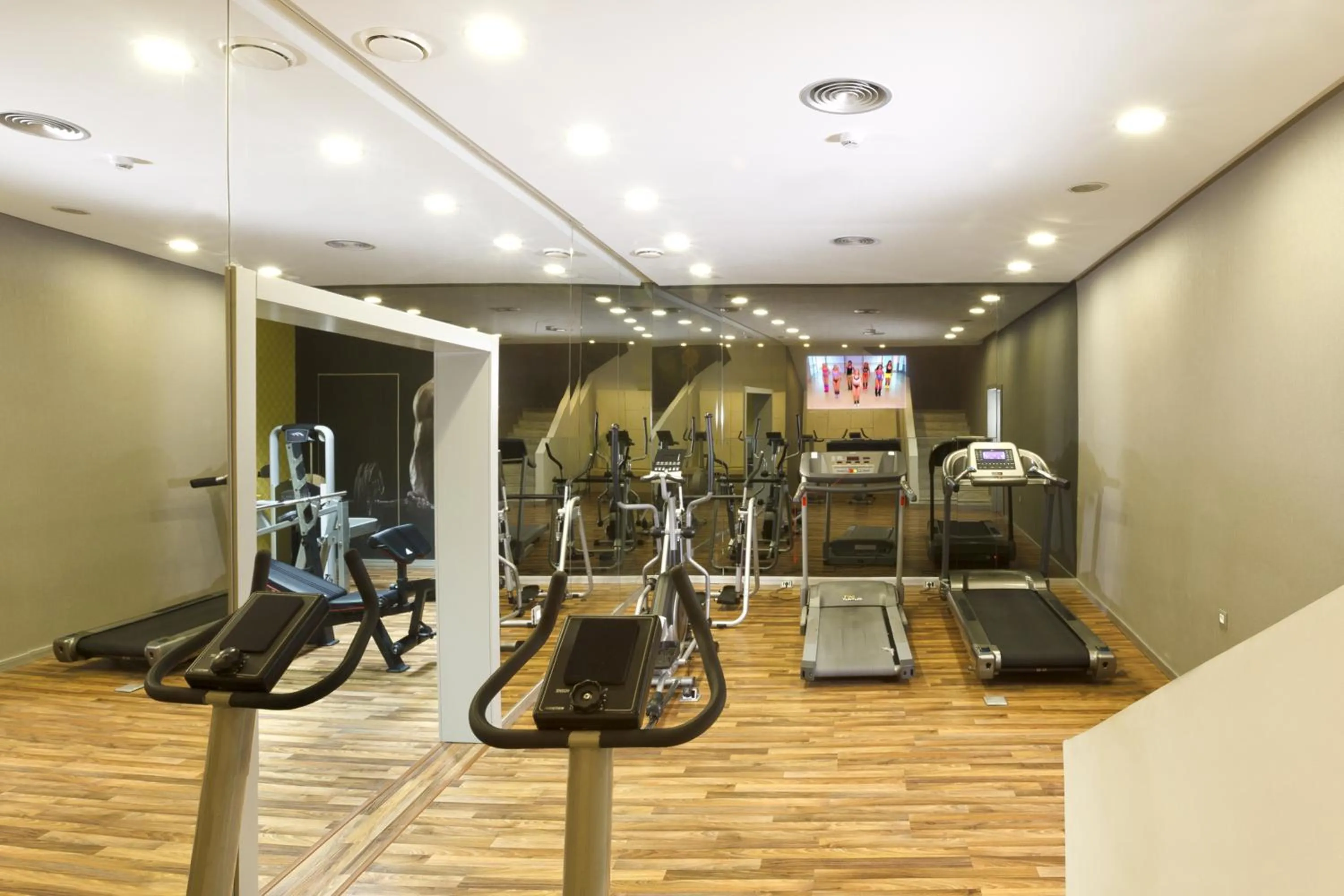 Fitness centre/facilities in Olympic Palace Hotel