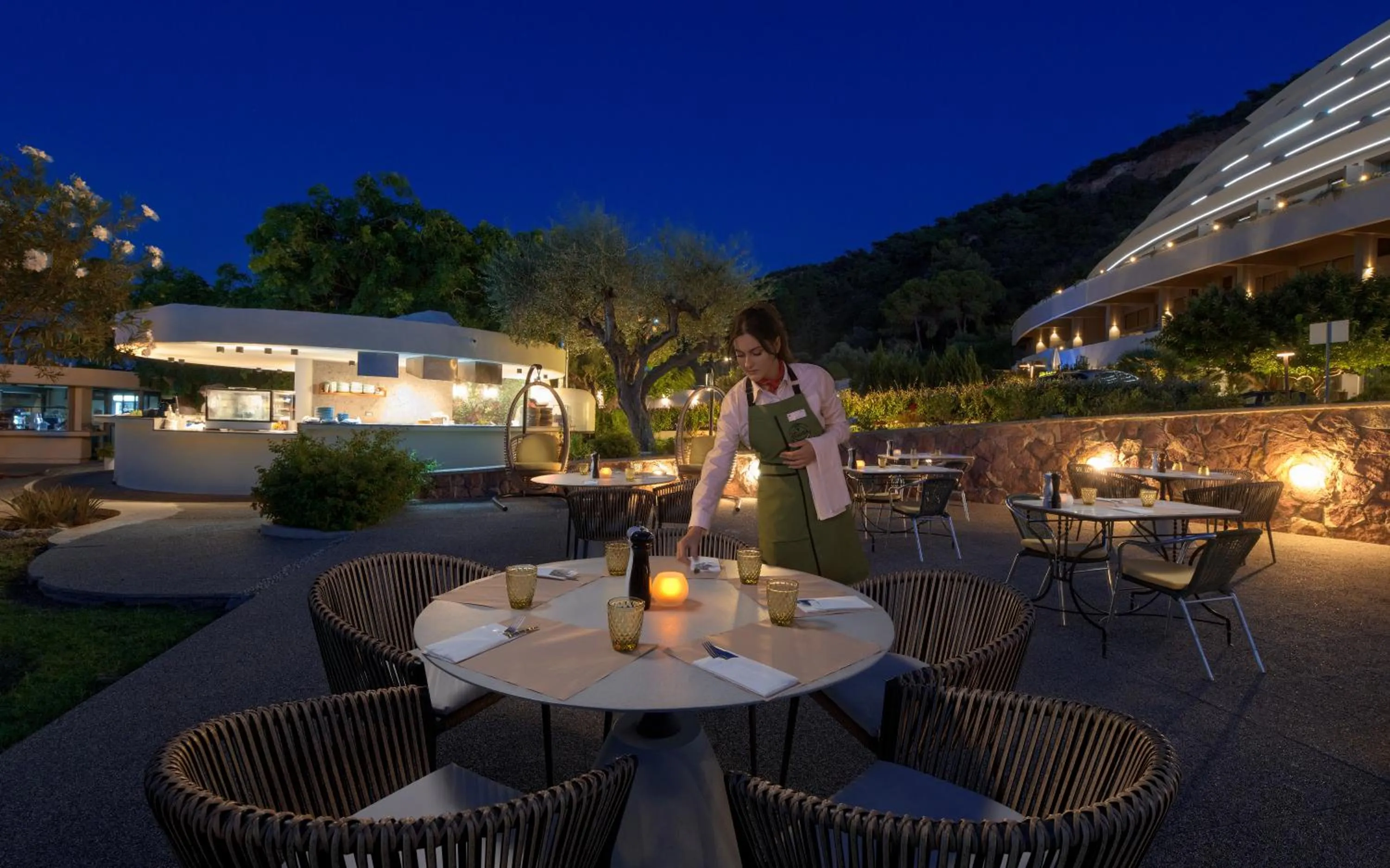 Restaurant/places to eat in Olympic Palace Hotel