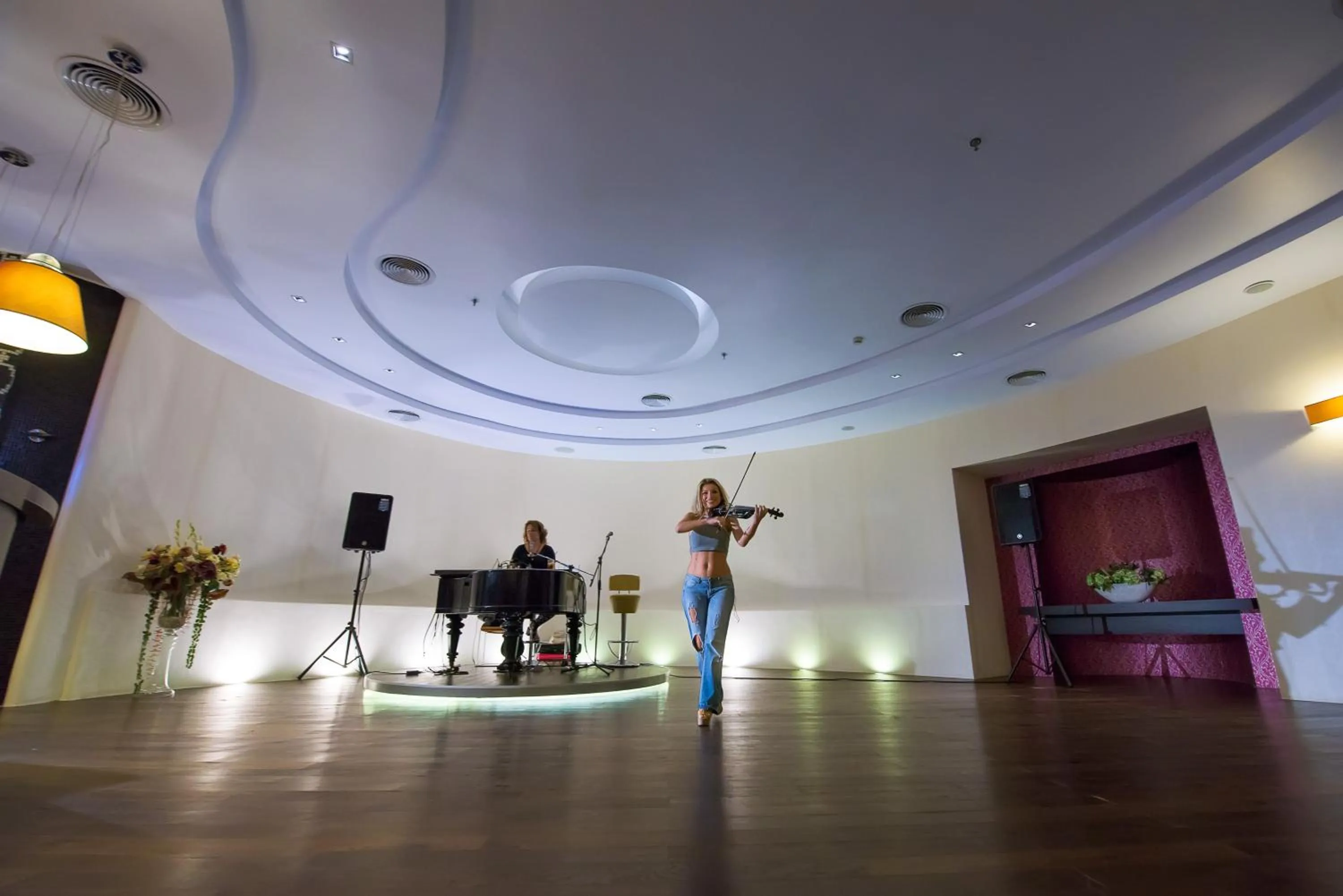 Evening entertainment in Olympic Palace Hotel