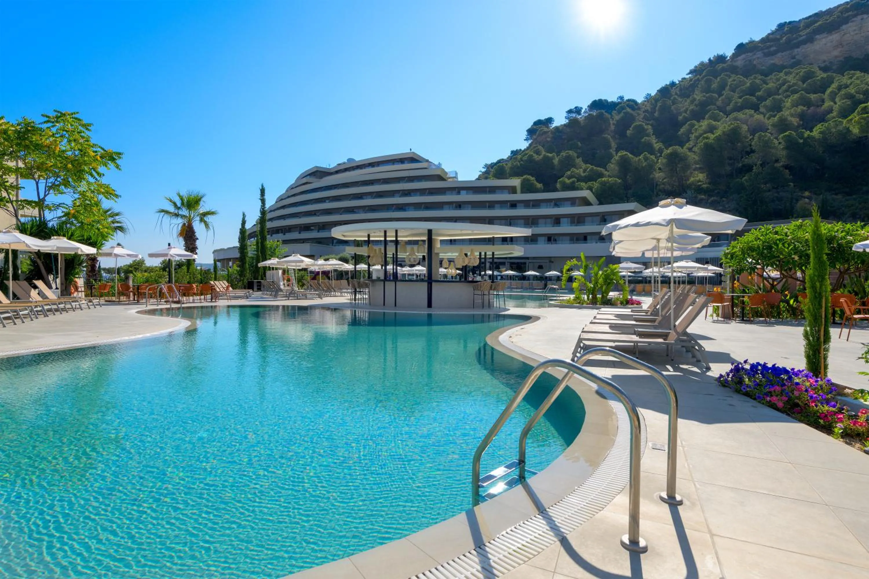 Swimming pool in Olympic Palace Hotel