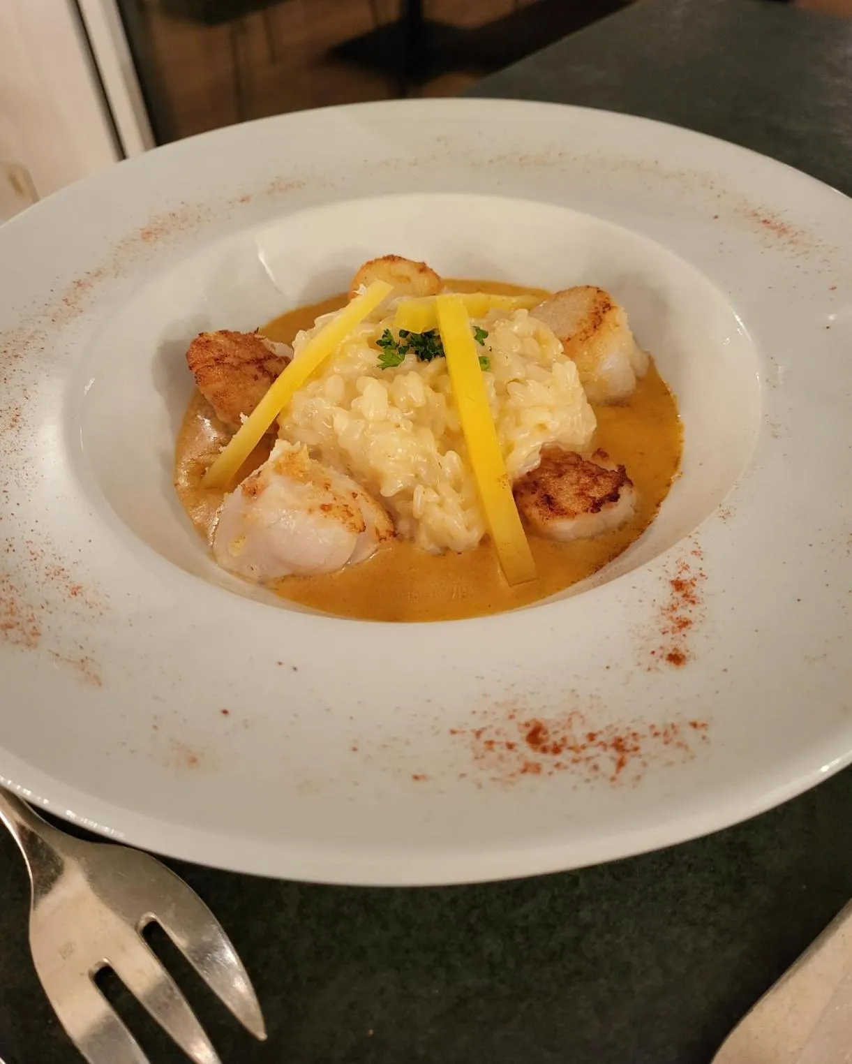 Restaurant/places to eat in Hôtel Causse Comtal Rodez, The Originals Relais