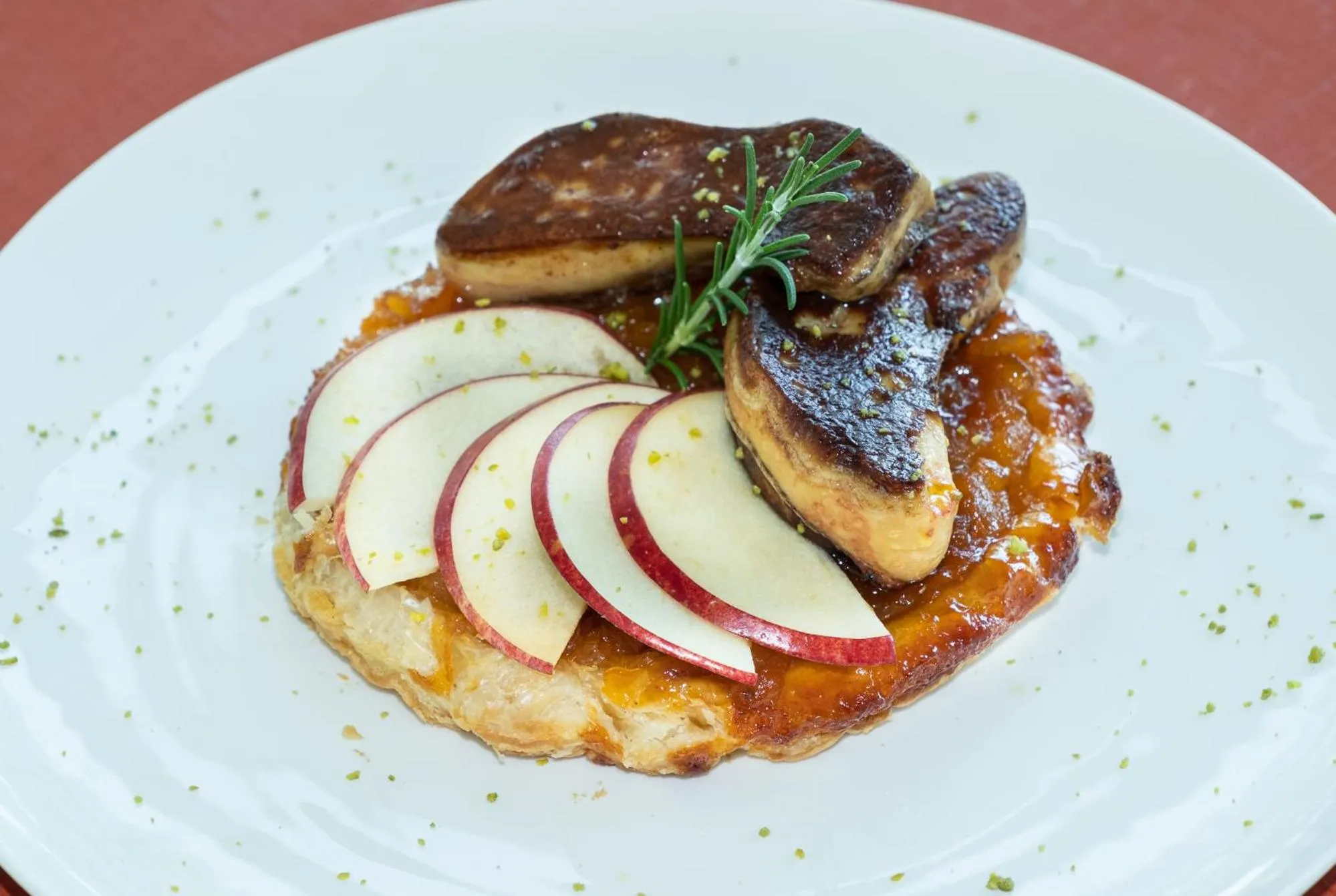 Restaurant/places to eat in Hôtel Causse Comtal Rodez, The Originals Relais