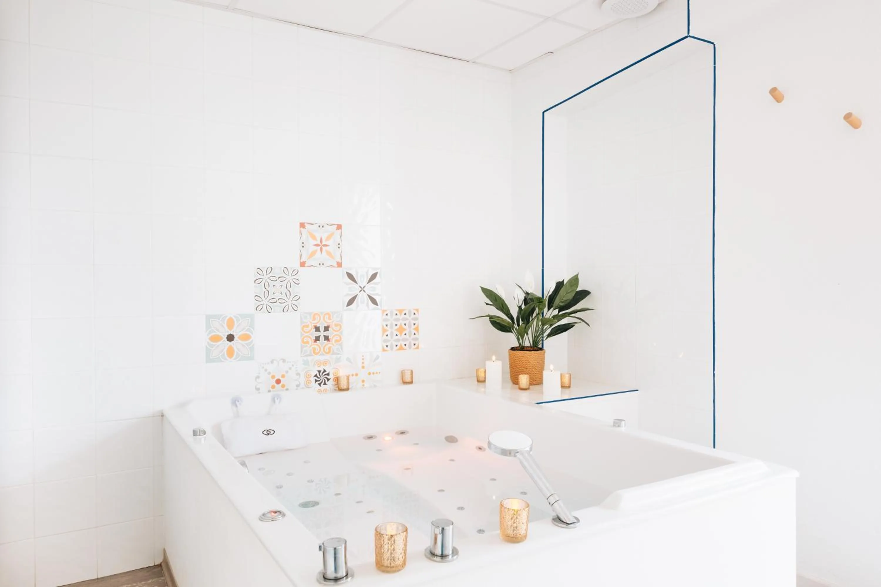 Bed in Hôtel Causse Comtal Rodez, The Originals Relais