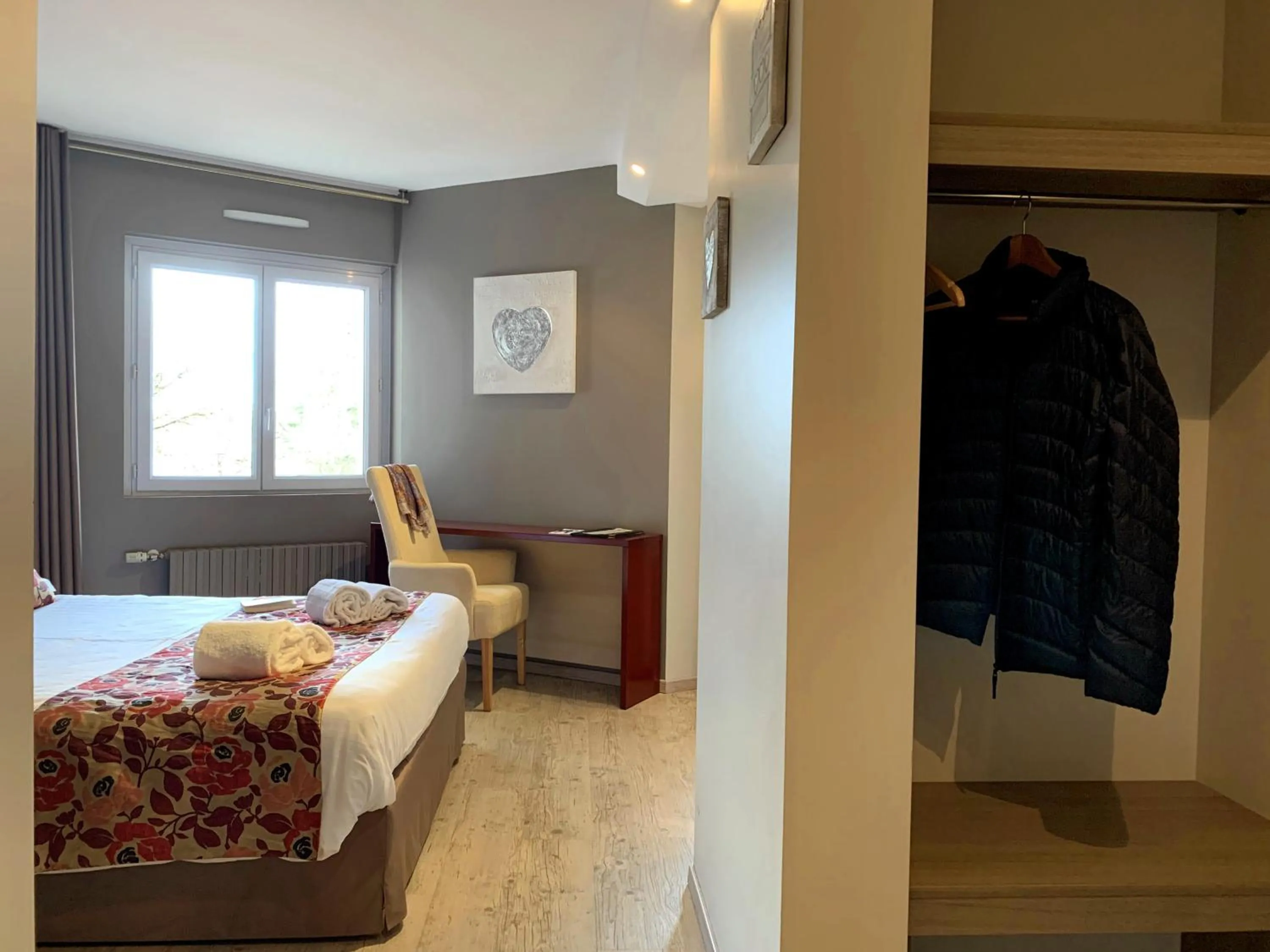 Bed in Hôtel Causse Comtal Rodez, The Originals Relais